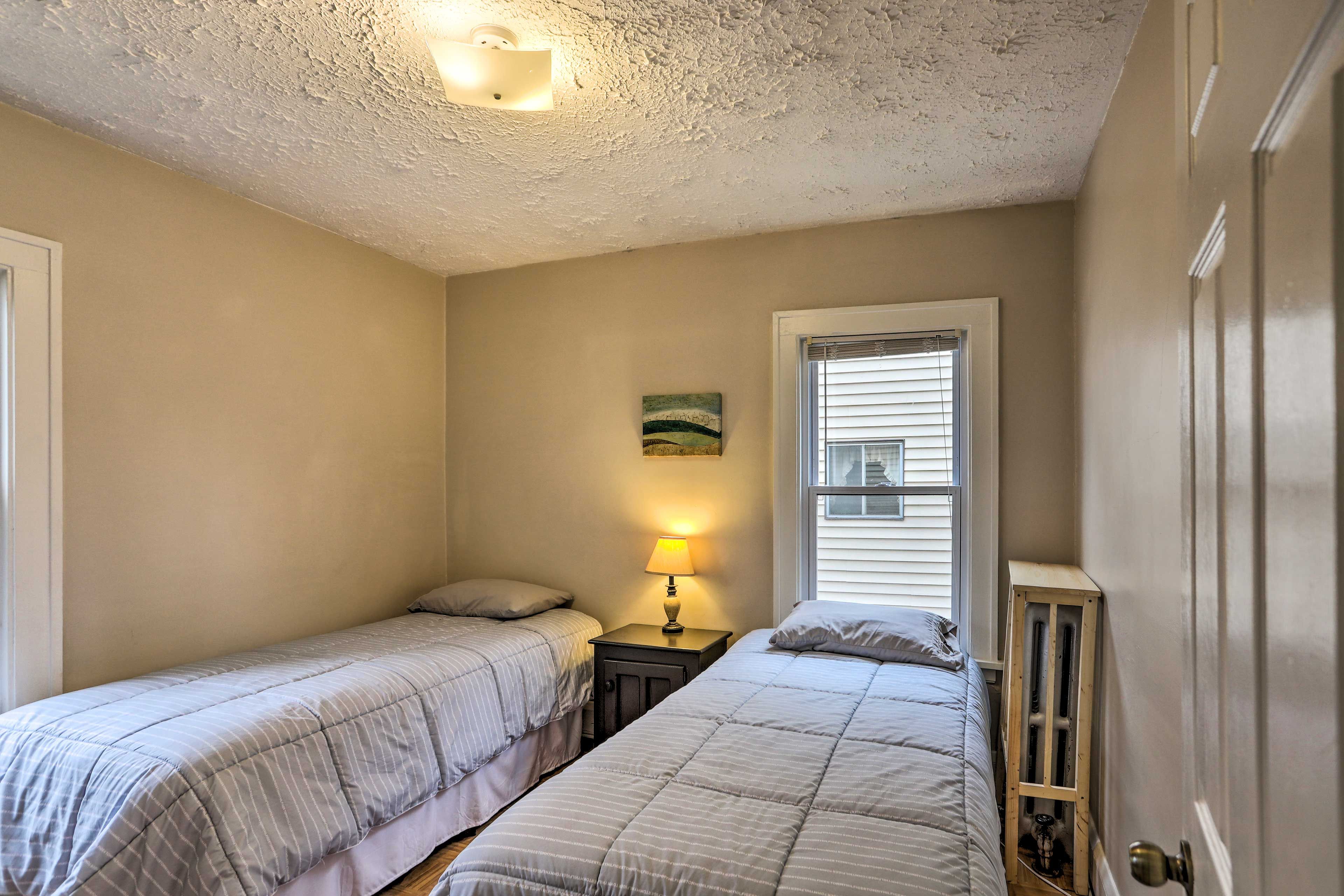 Bedroom 2 | 2 Twin Beds