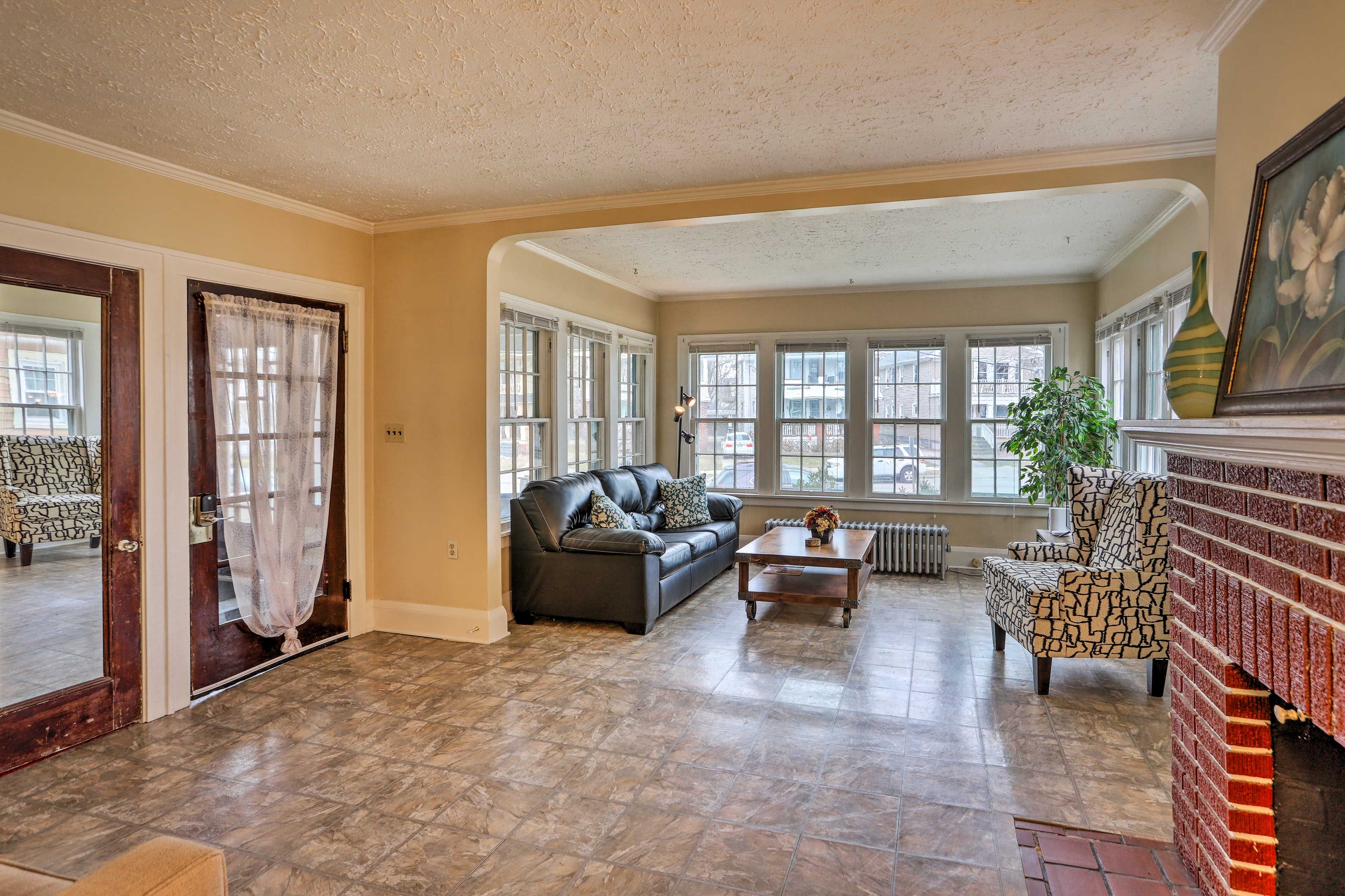 Living Area | Full Sleeper Sofa | Flat-Screen TV