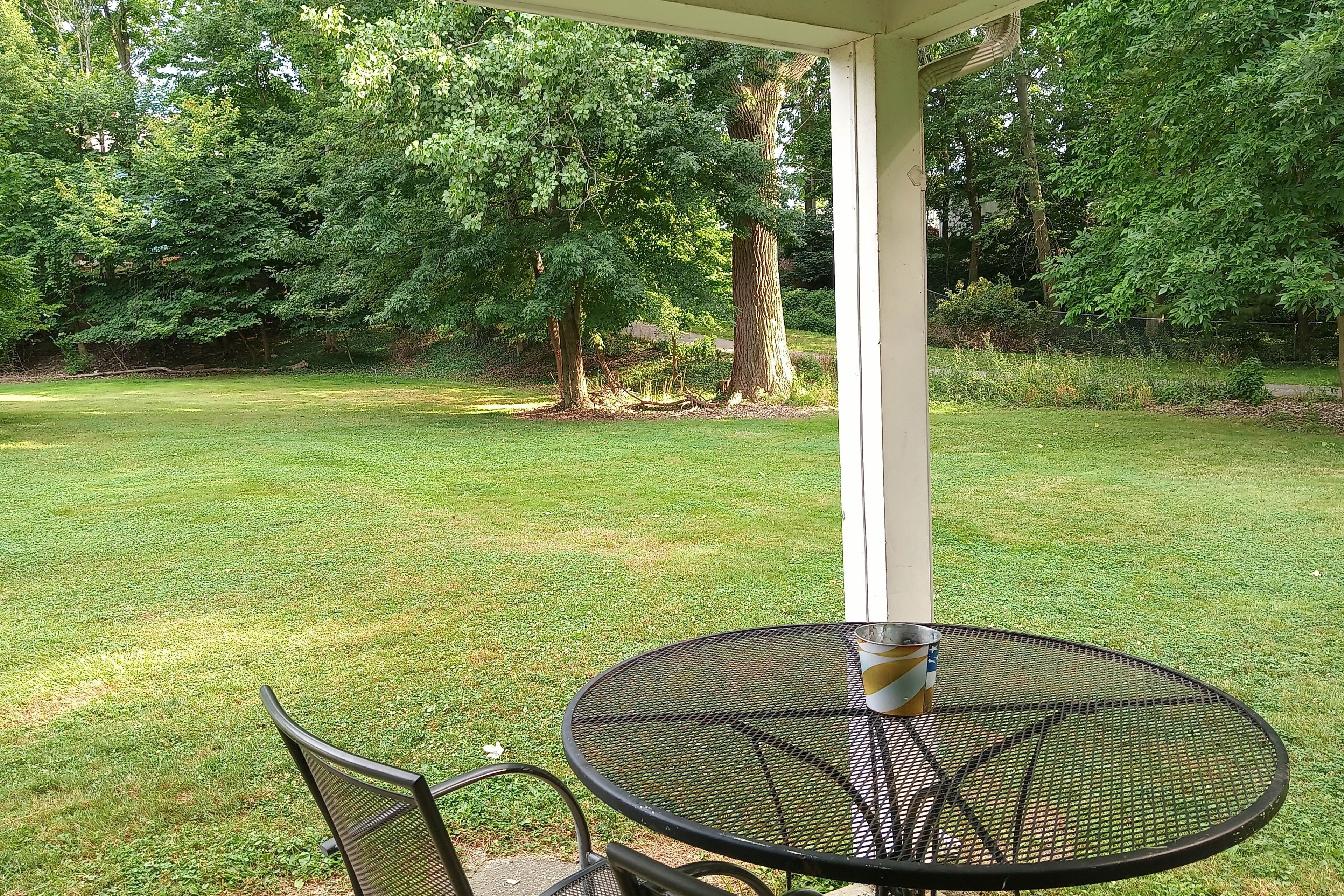 Covered Patio | Dining Table