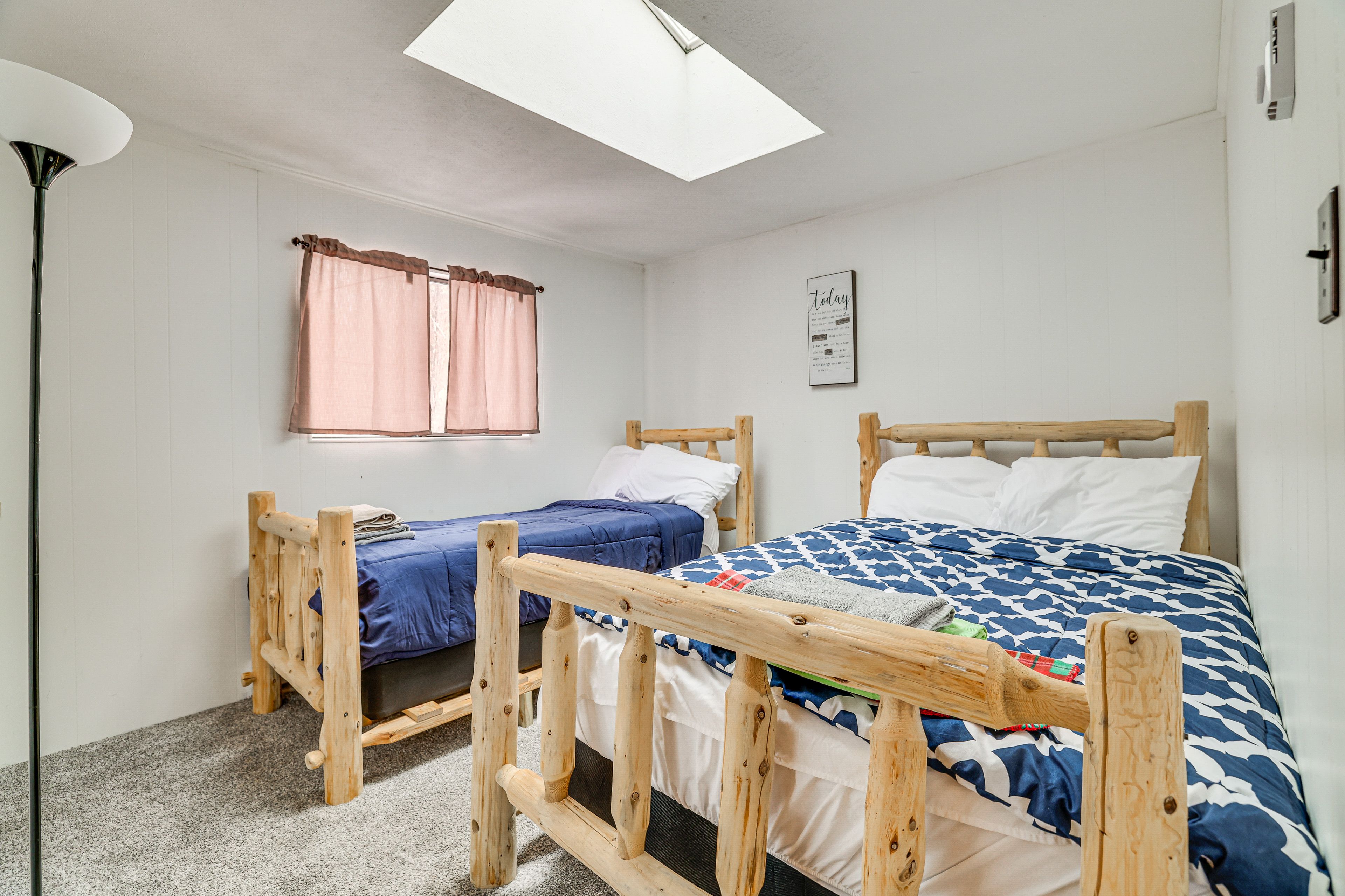 Bedroom 4 | Queen Bed | Twin Bed | 2nd Floor