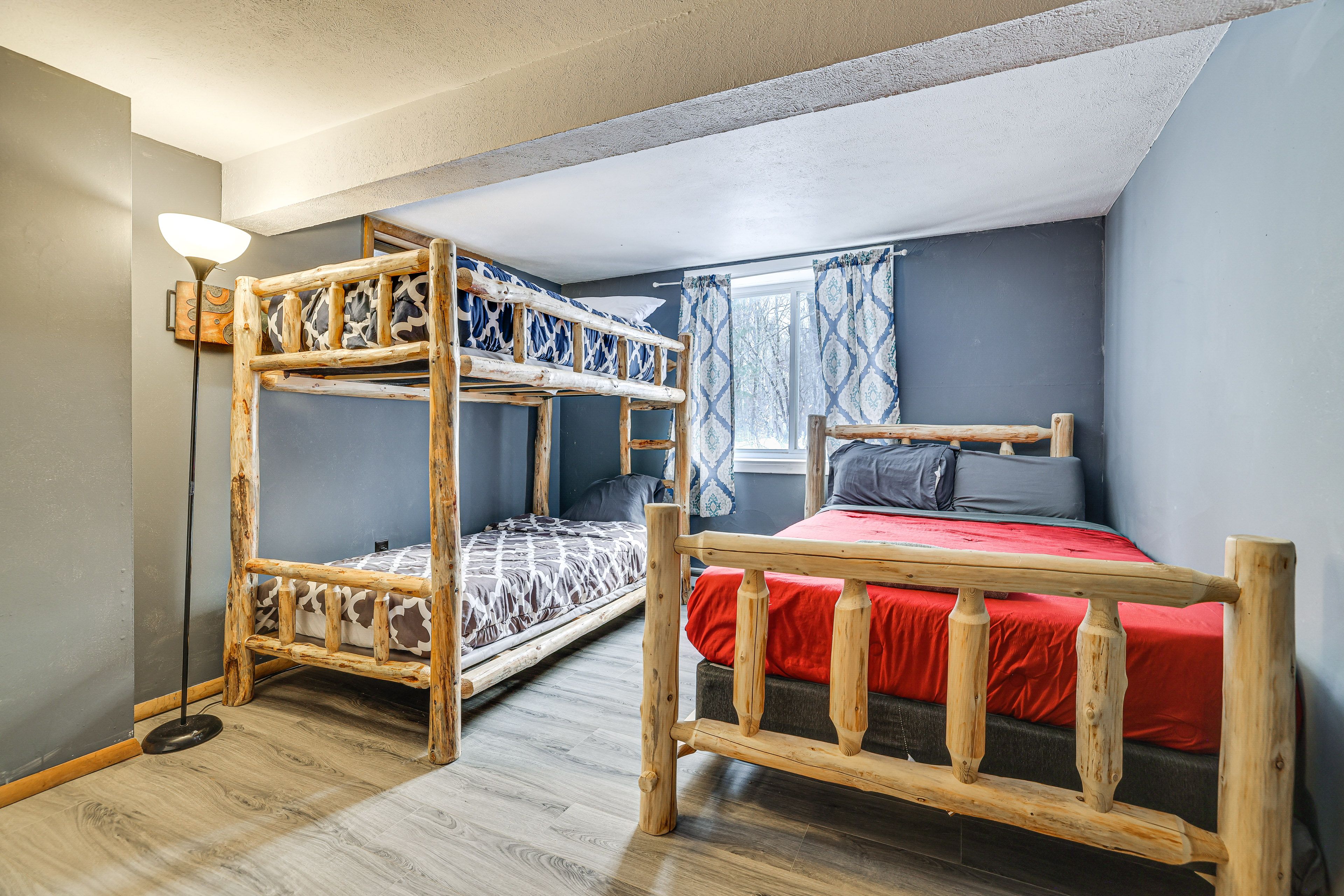 Bedroom 6 | Twin Bunk Bed | Queen Bed | 1st Floor