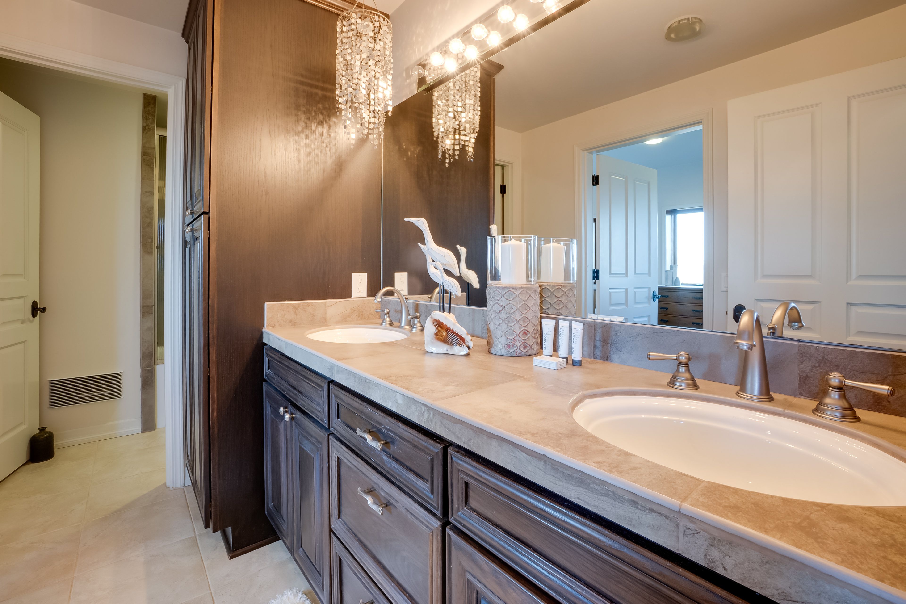 Full Bath | Complimentary Toiletries | Hair Dryer | Towels Provided