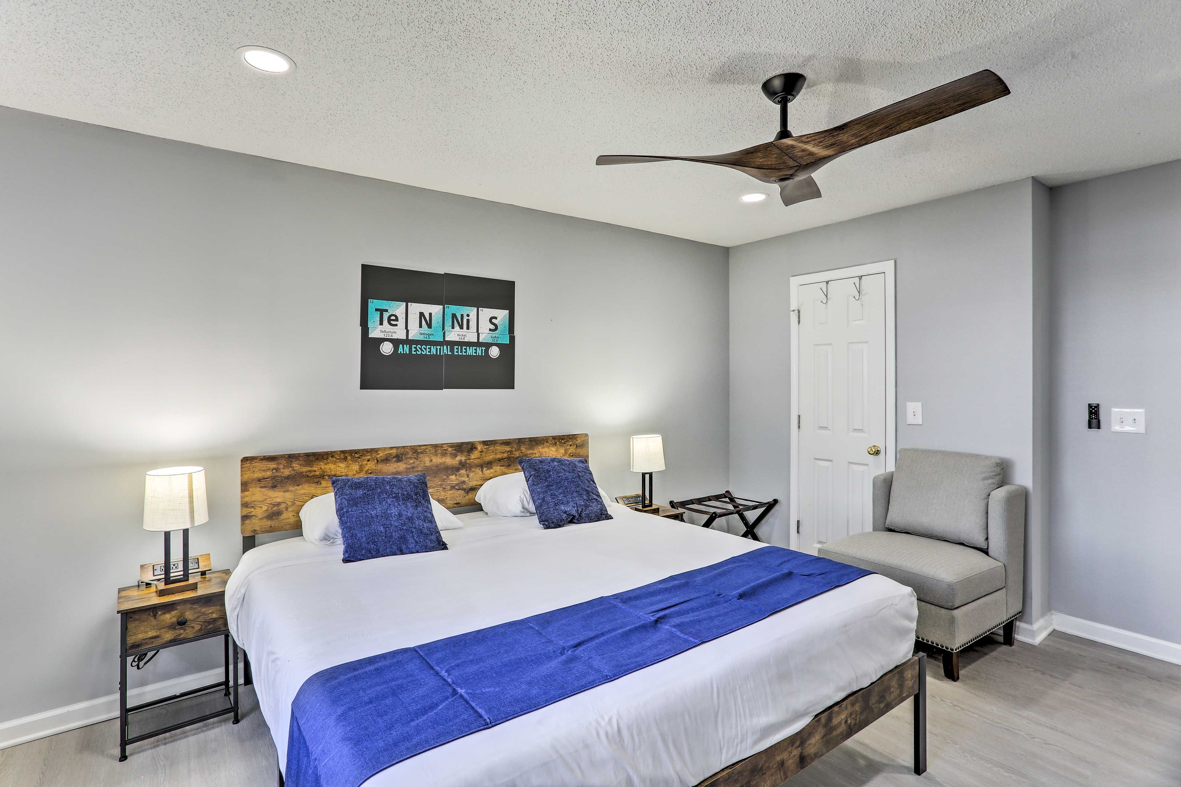Bedroom 2 | King Bed | Linens Provided