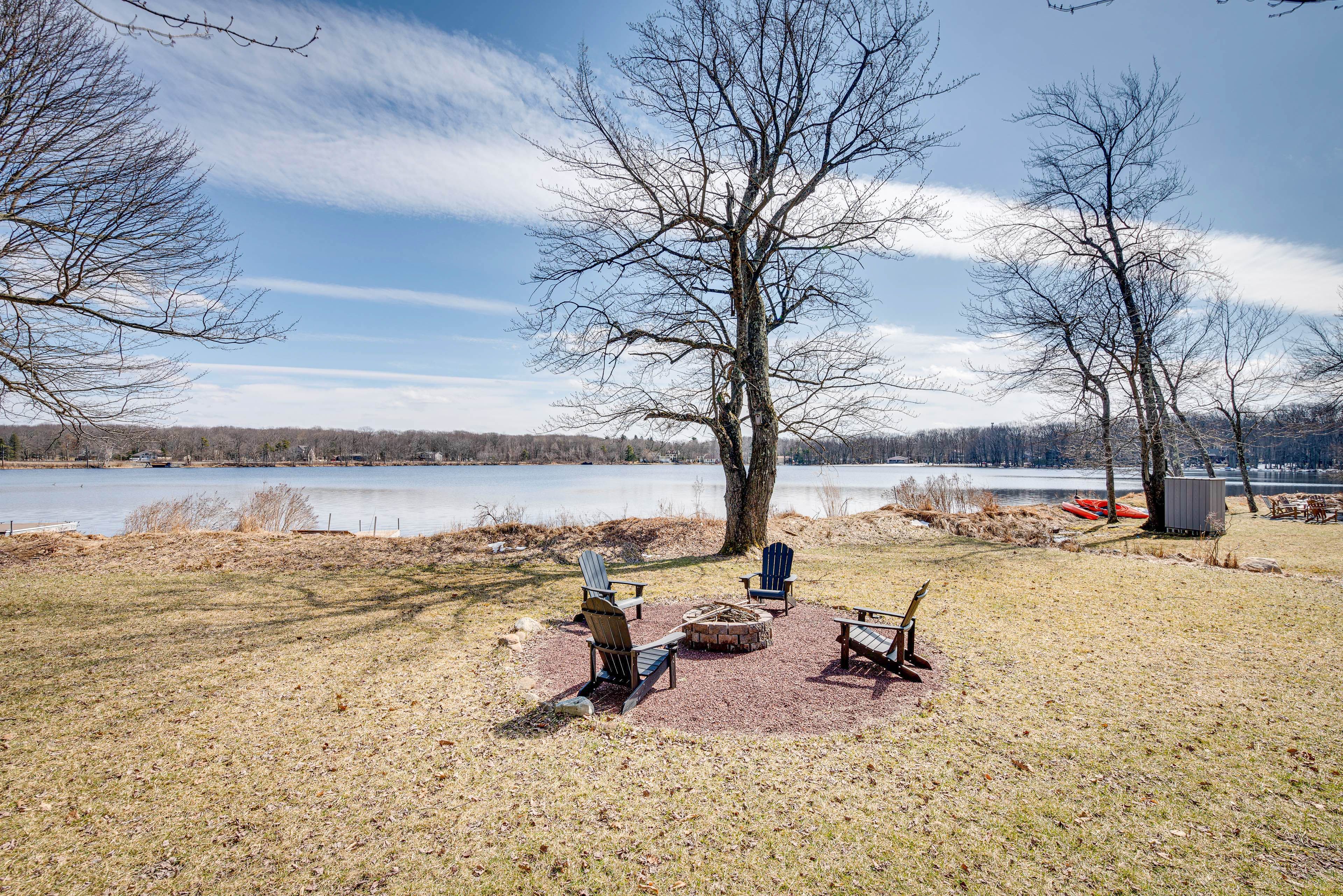Wood-Burning Fire Pit | Access to Dock