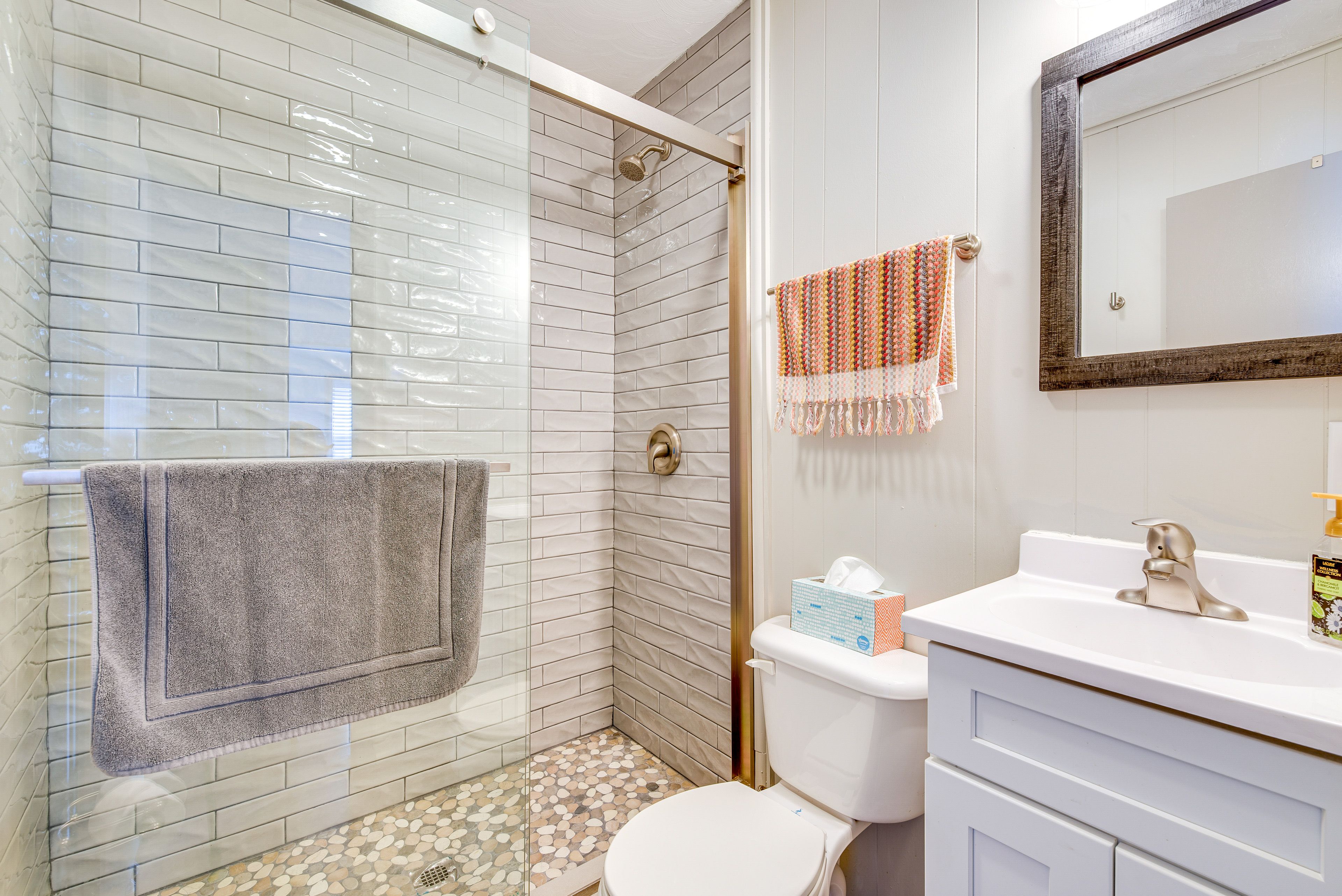 Full Bathroom | 1st Floor