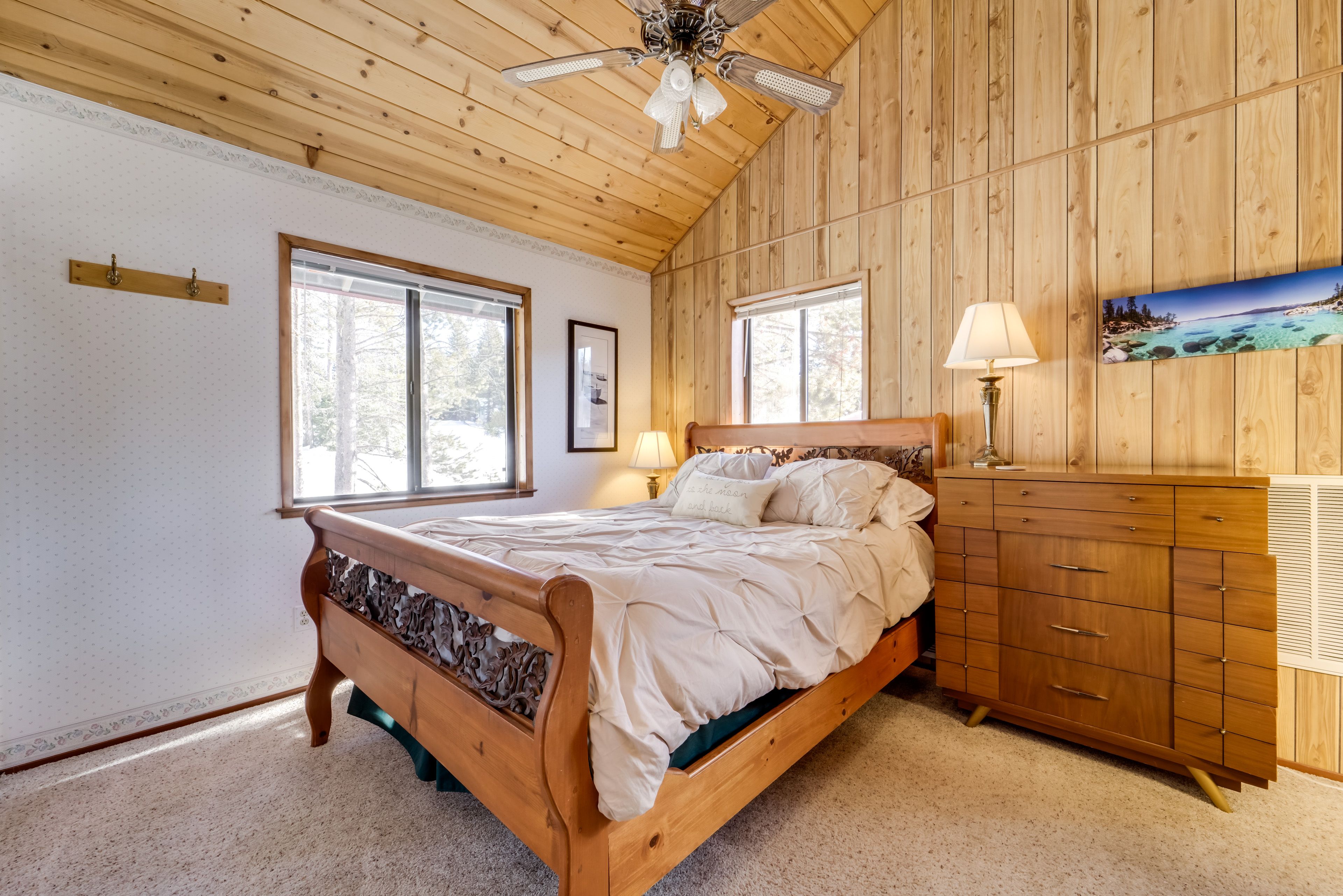 Bedroom 3 | Queen Bed | Laptop-Friendly Workspace