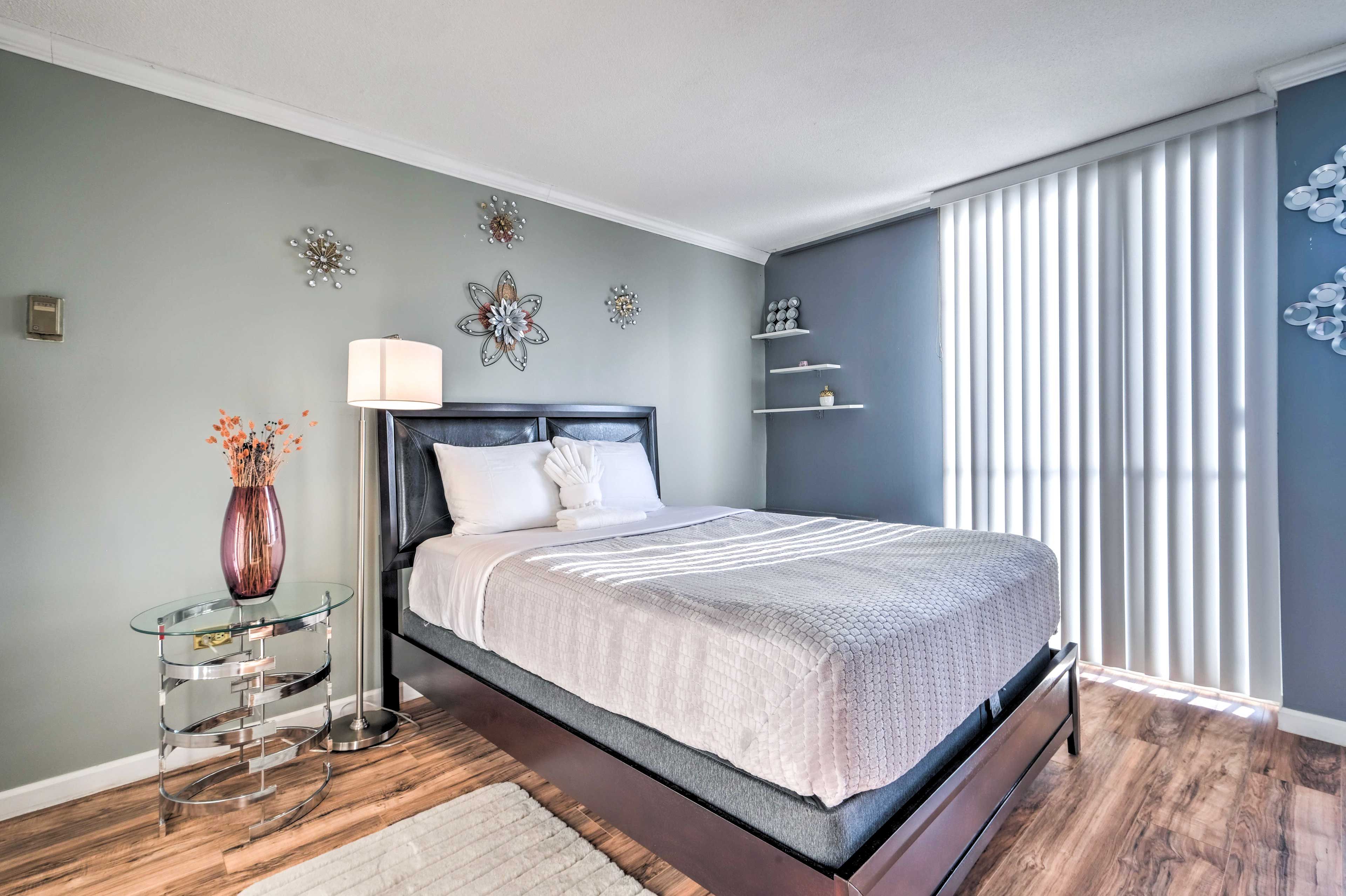 Bedroom 1 | Queen Bed | Linens Provided