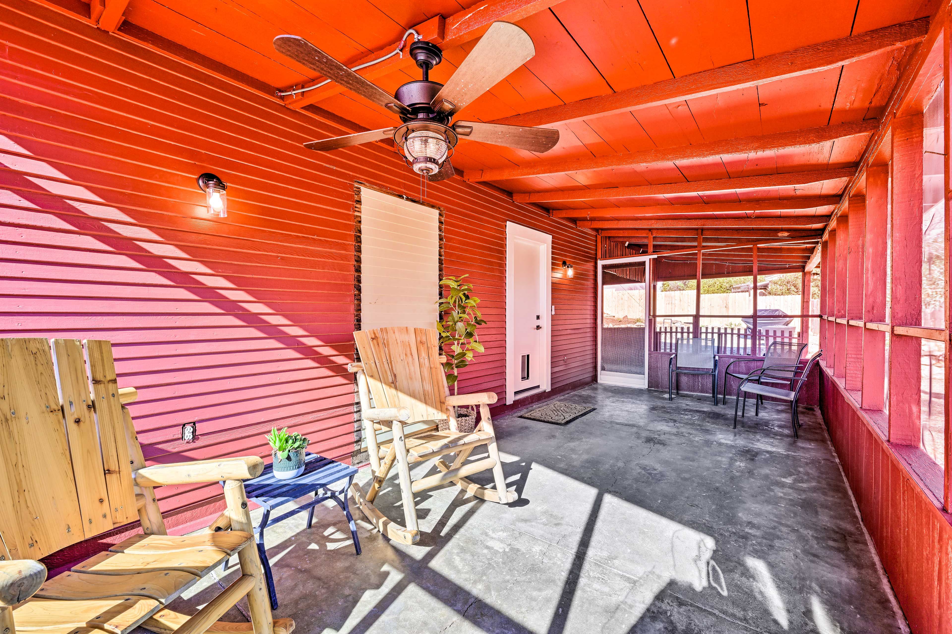 Screened Front Porch | Ceiling Fan
