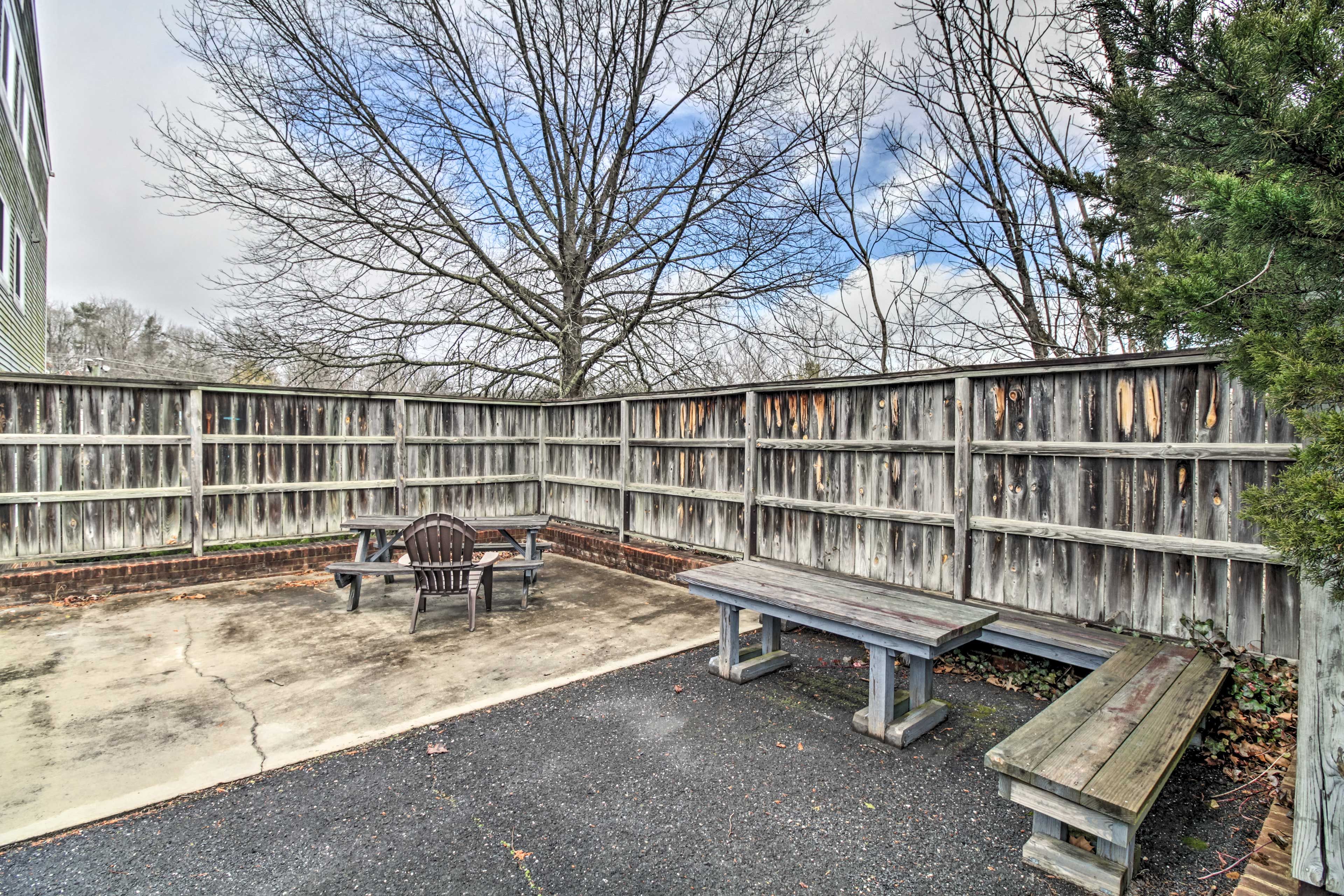 Shared Outdoor Dining Area