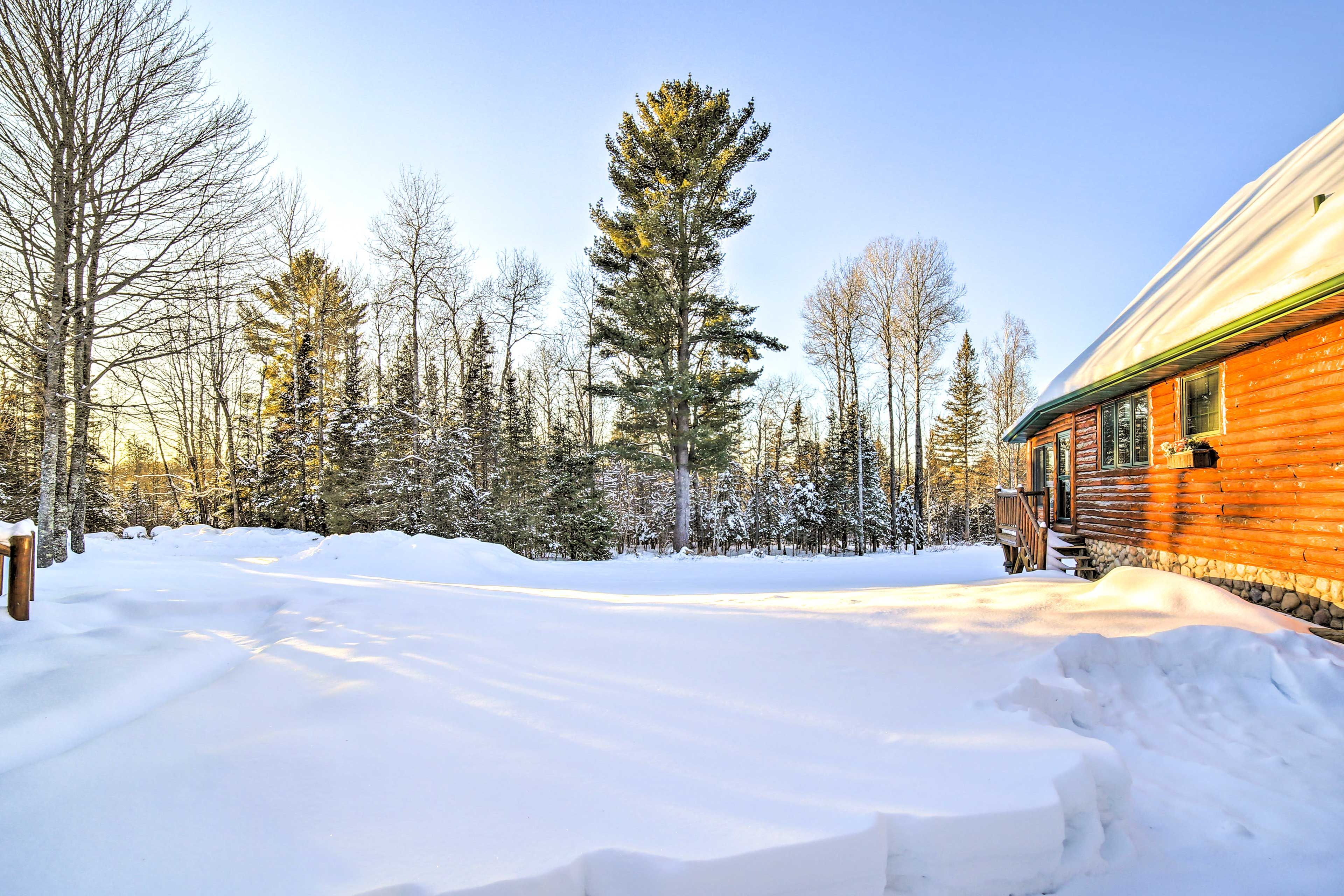 Cabin Exterior | Wheelchair Ramp to Access