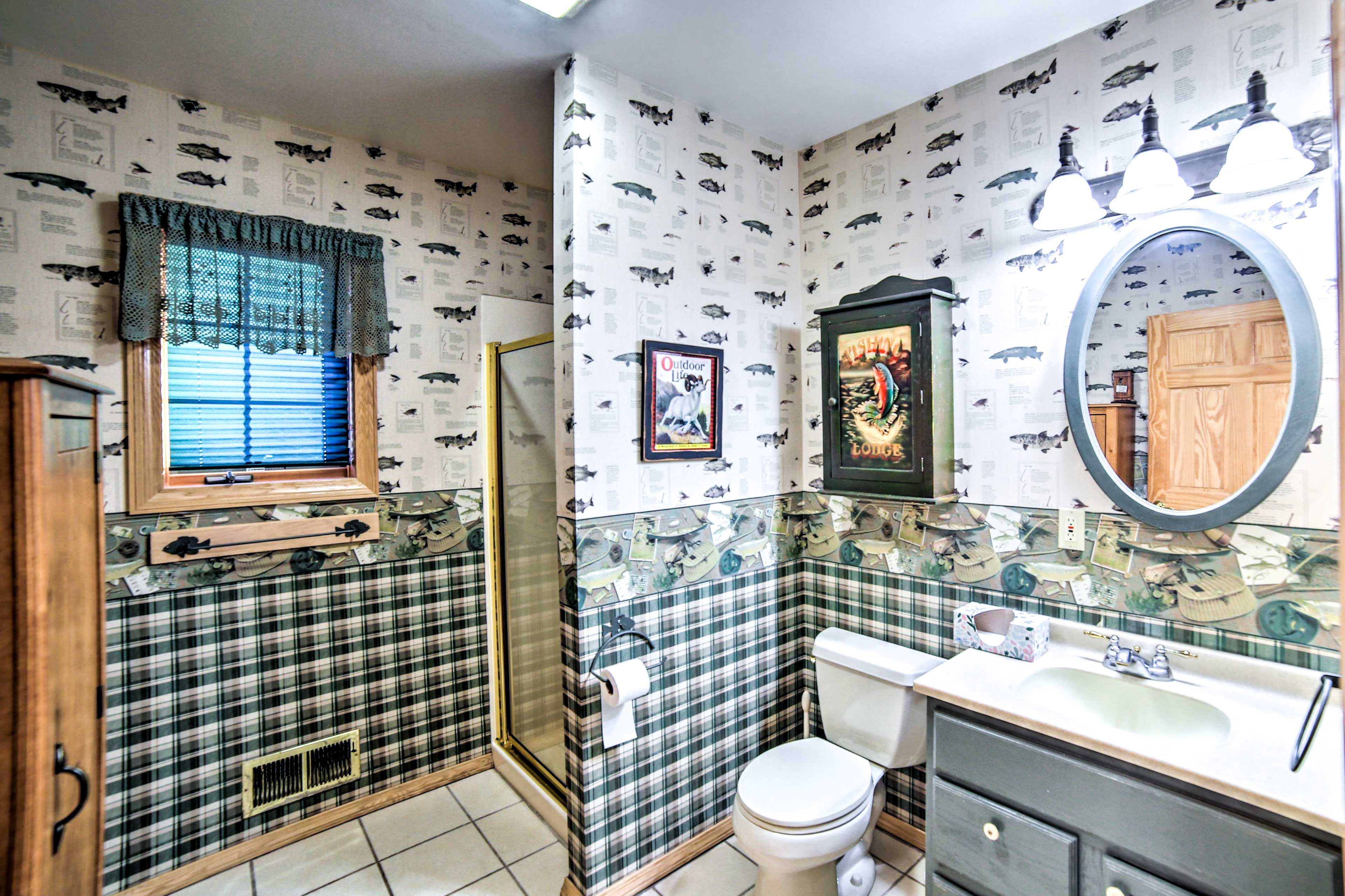 Full Bathroom | Main Level | Towels Provided