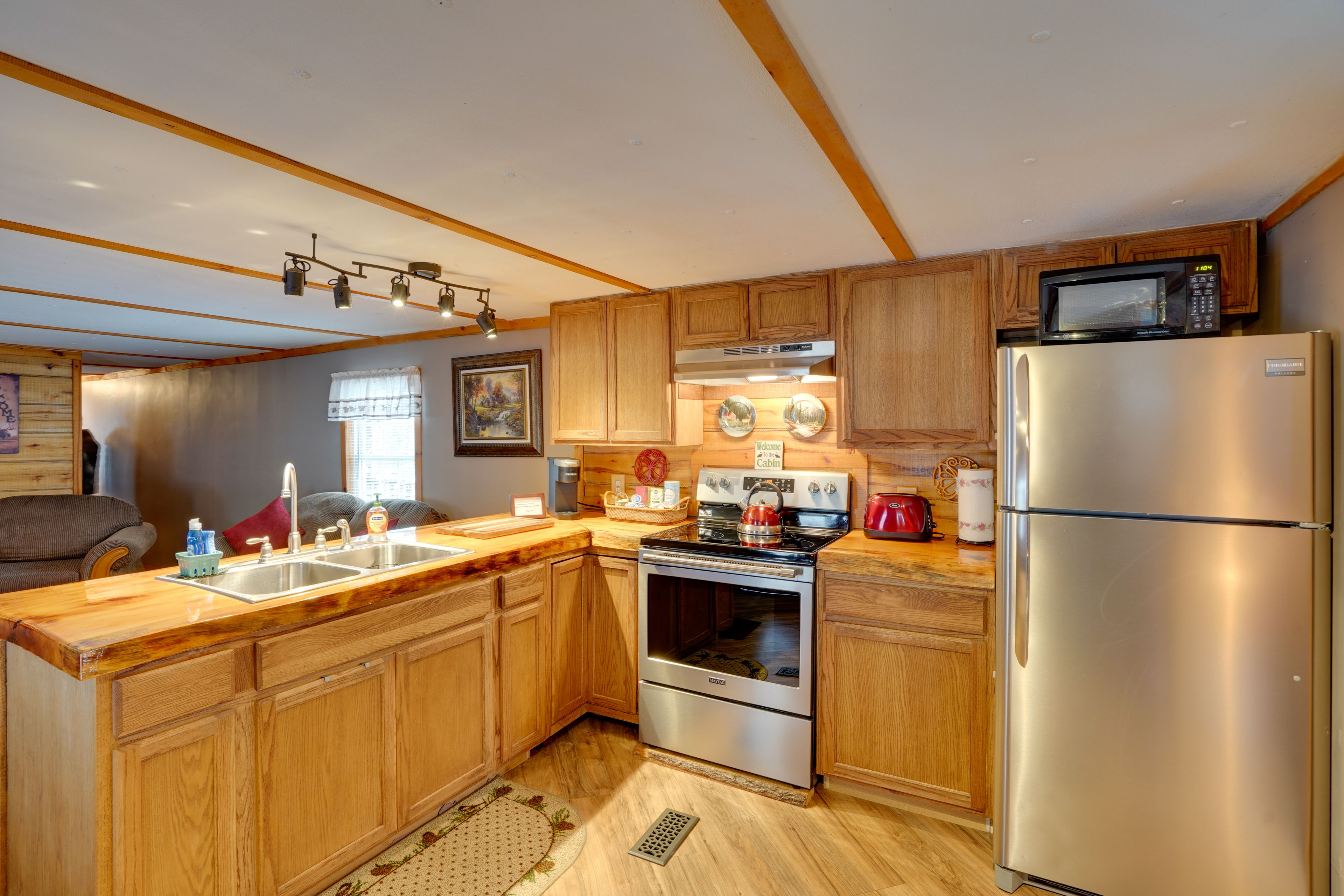 Kitchen | Dishware & Flatware | Keurig | Toaster