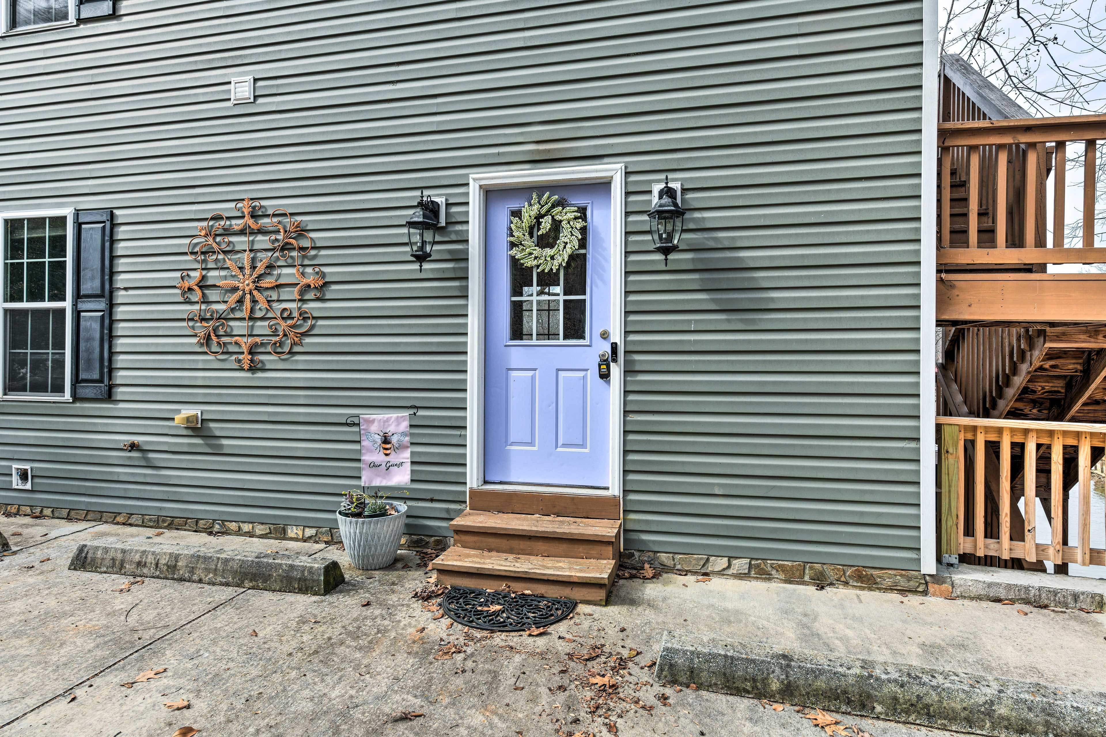 Private Entrance