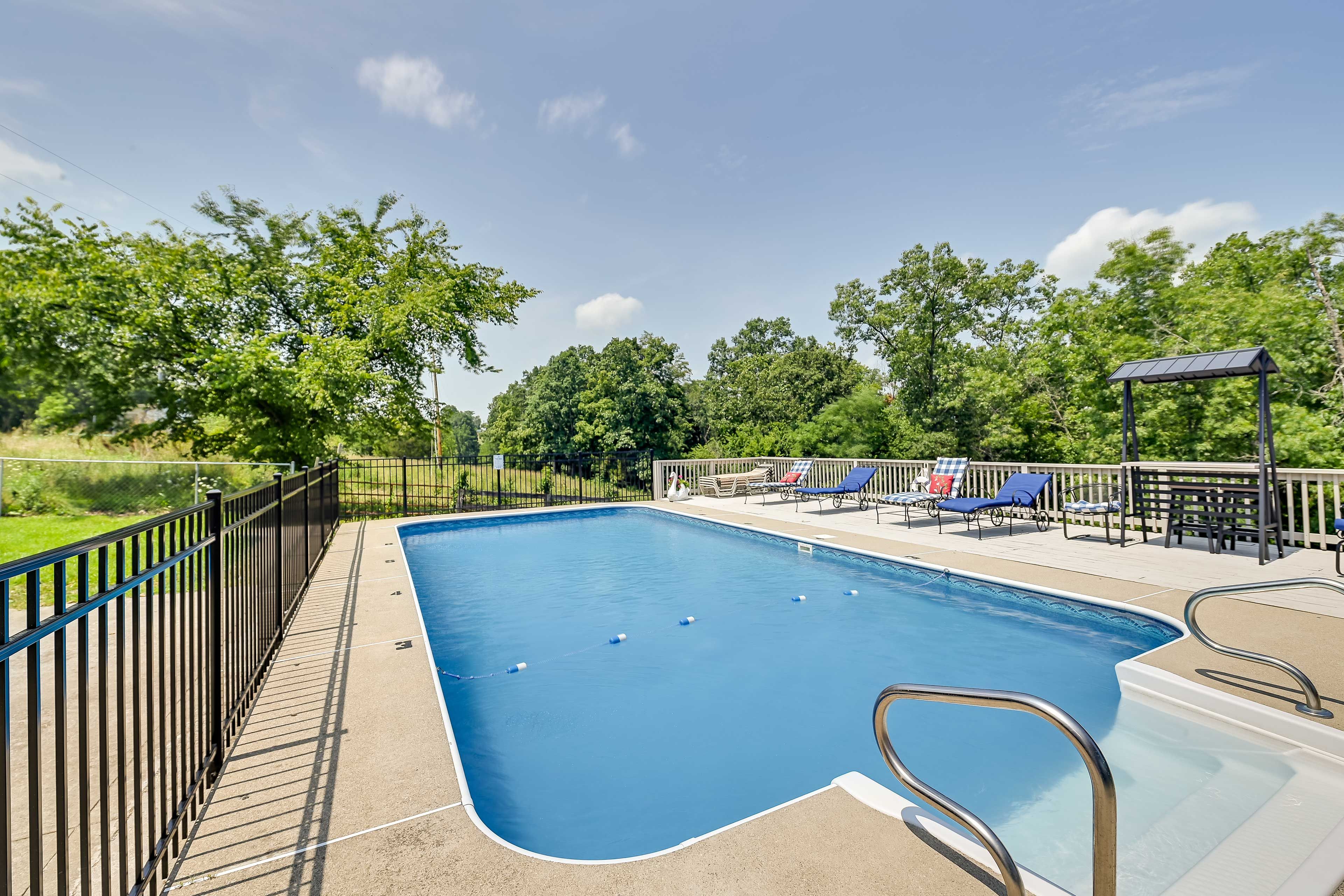 Berry Vacation Rental | 4BR | 2BA | Stairs Required | 2,400 Sq Ft