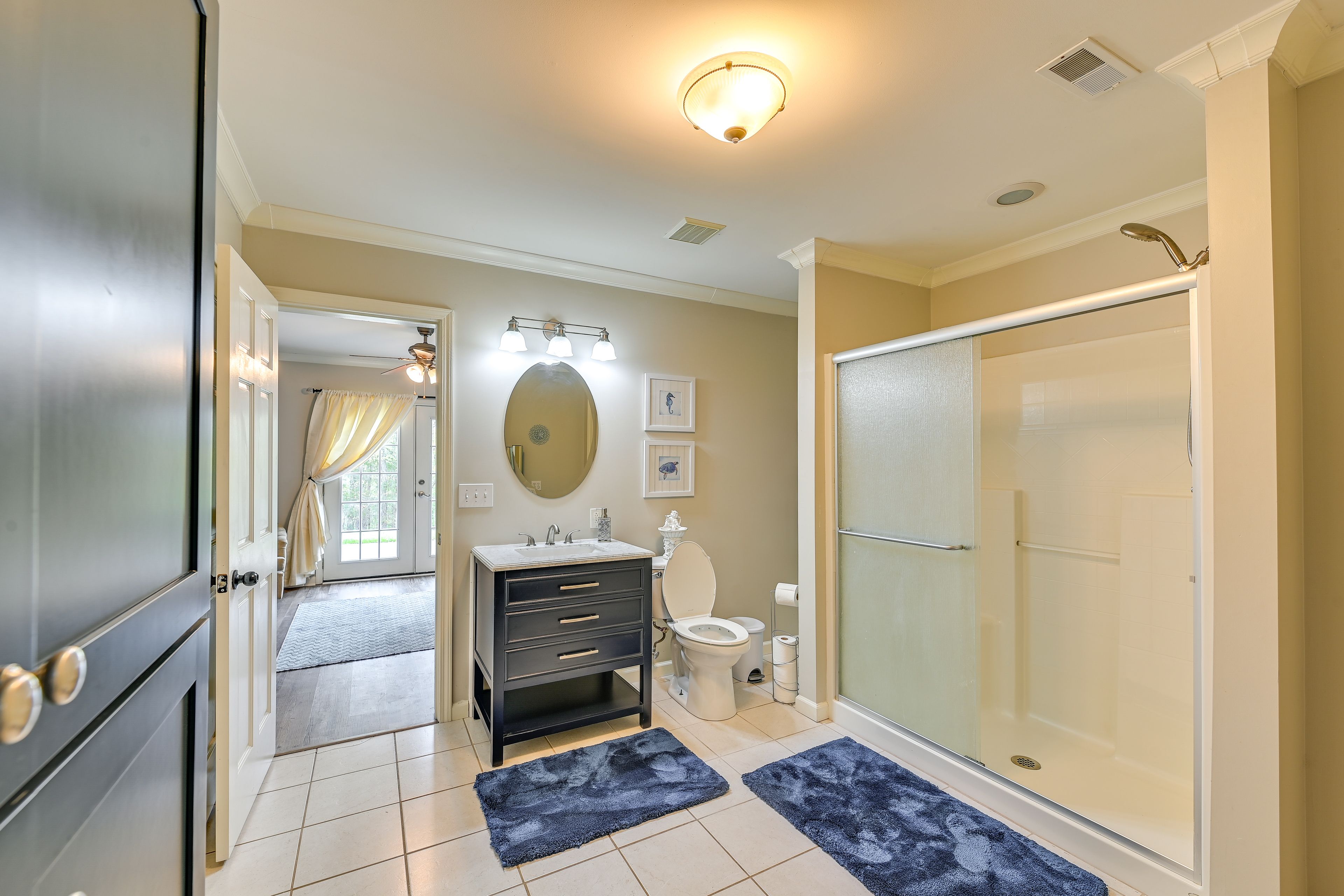 Bathroom | Complimentary Toiletries | Towels Provided