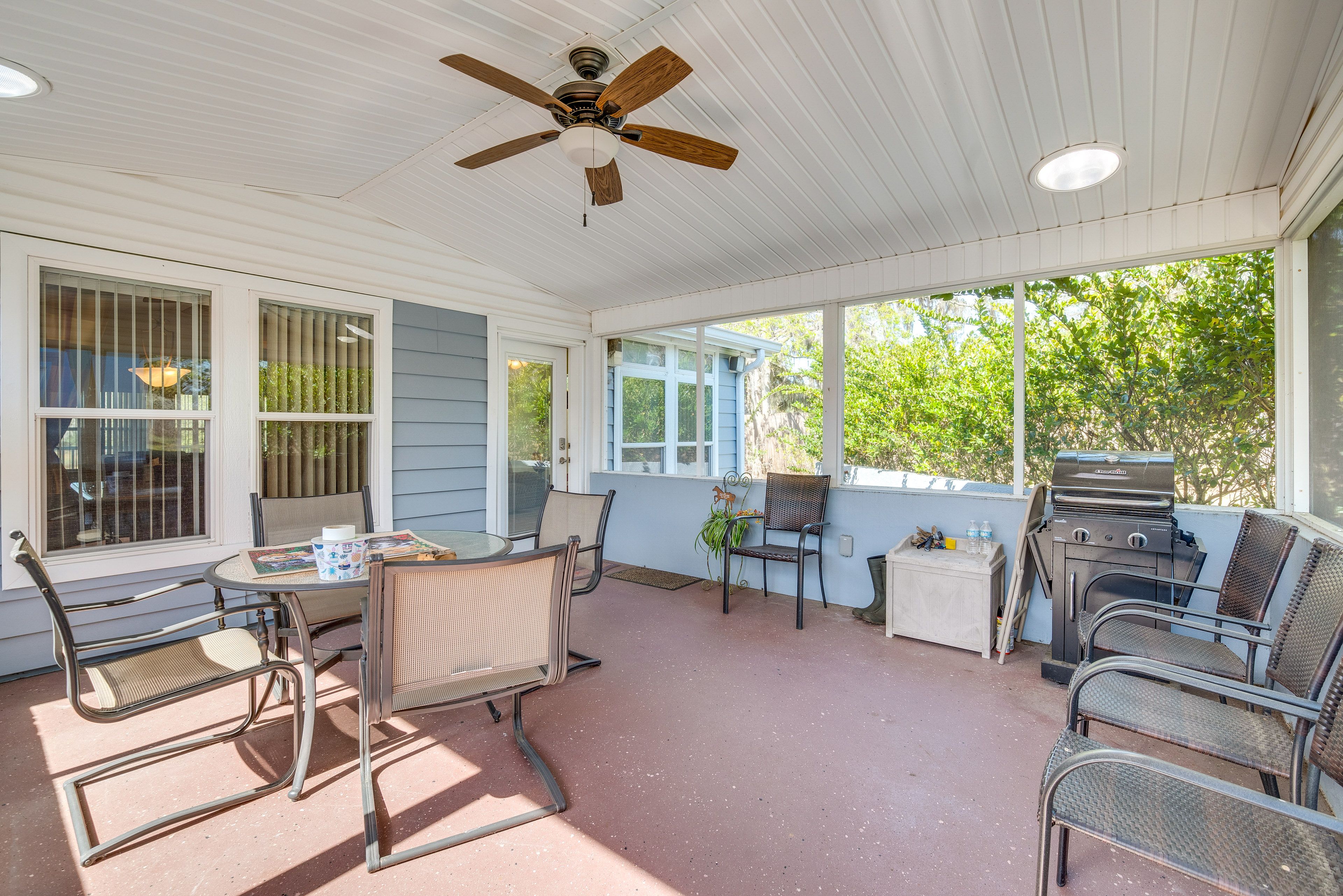 Screened Patio | Gas Grill