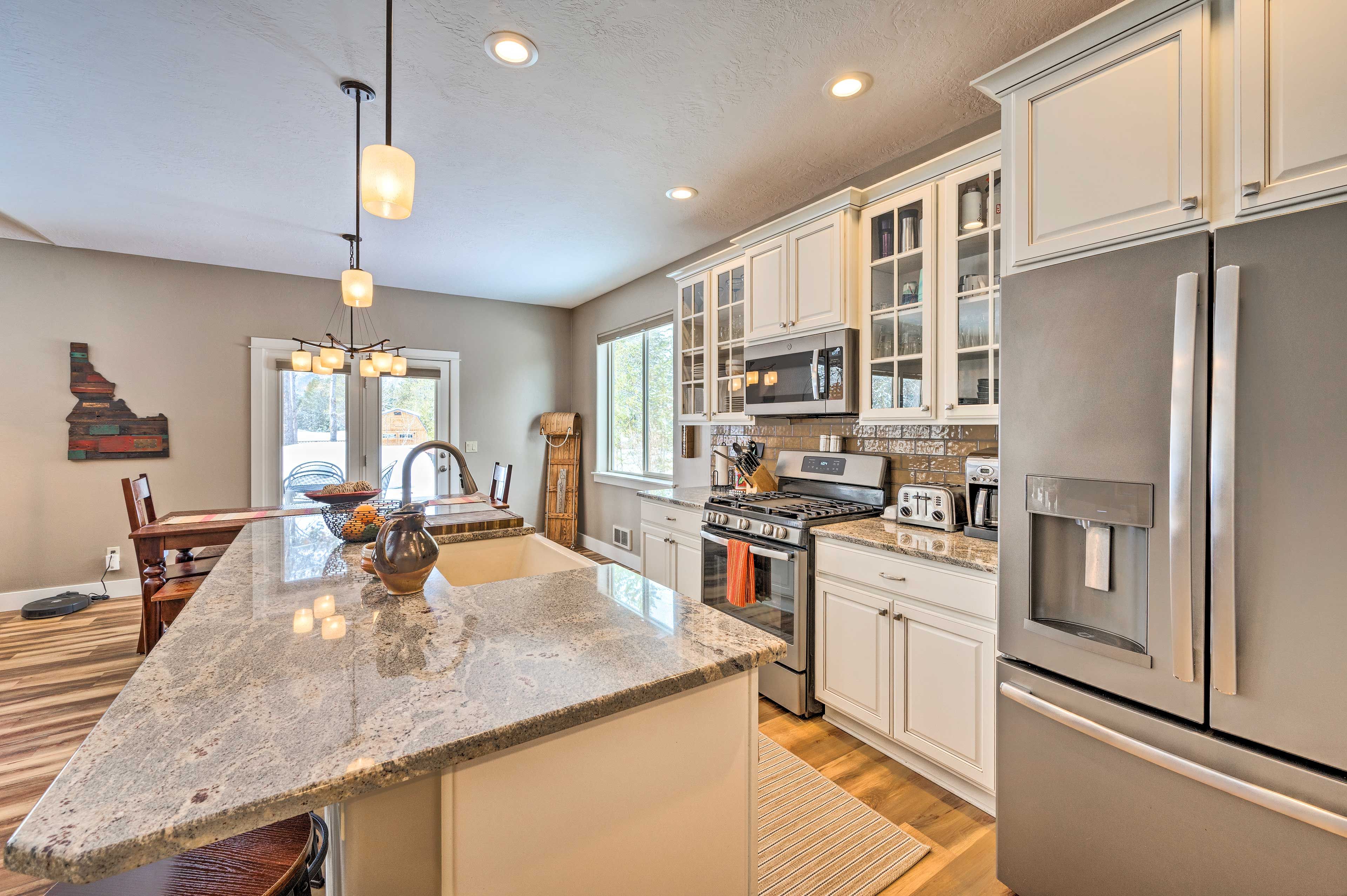 Kitchen | Dishware & Flatware | Drip Coffee Maker | Toaster