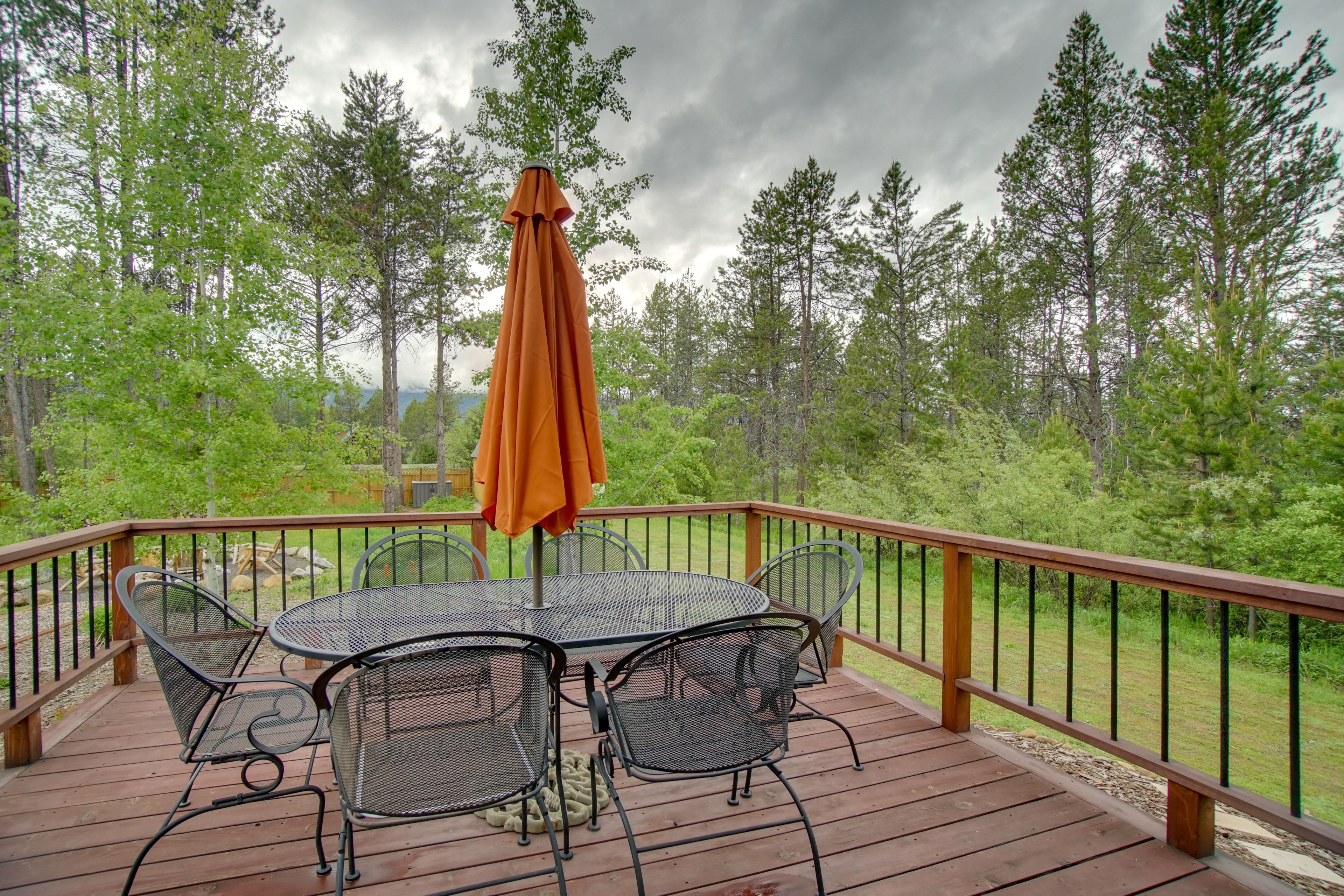 Deck | Outdoor Dining | Private Yard