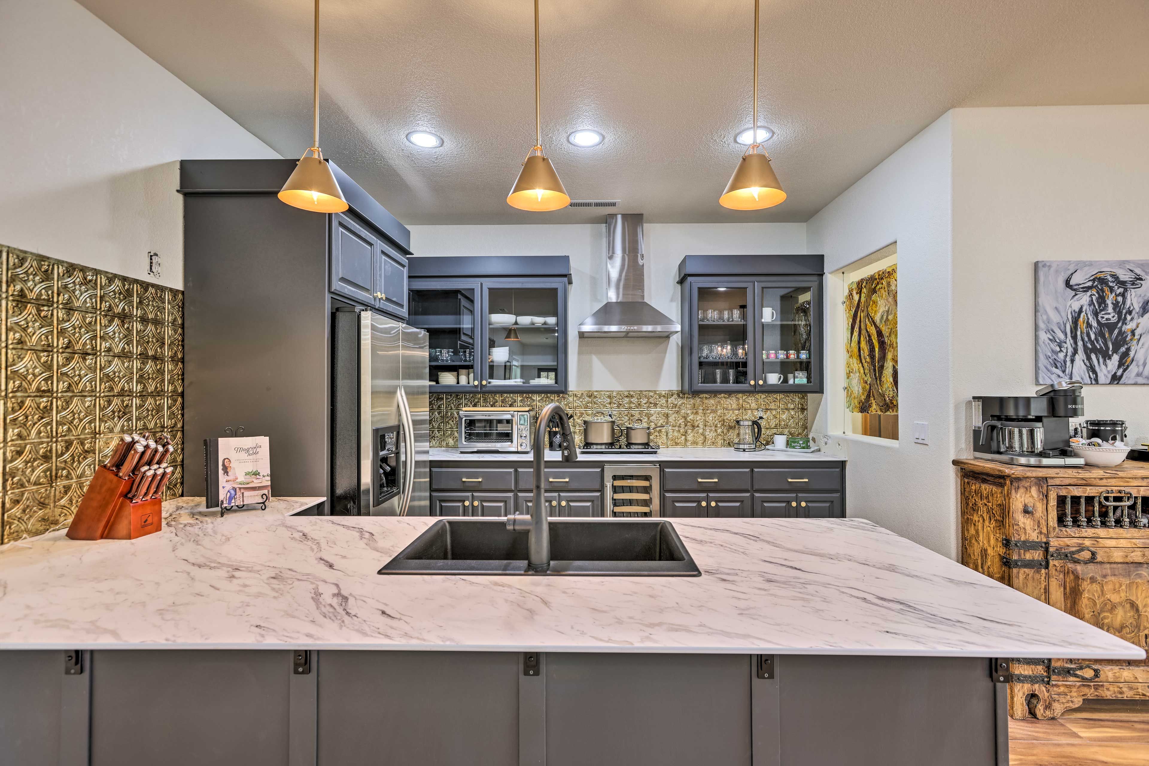 Kitchen | Cooking Basics Supplied | Coffee Bar