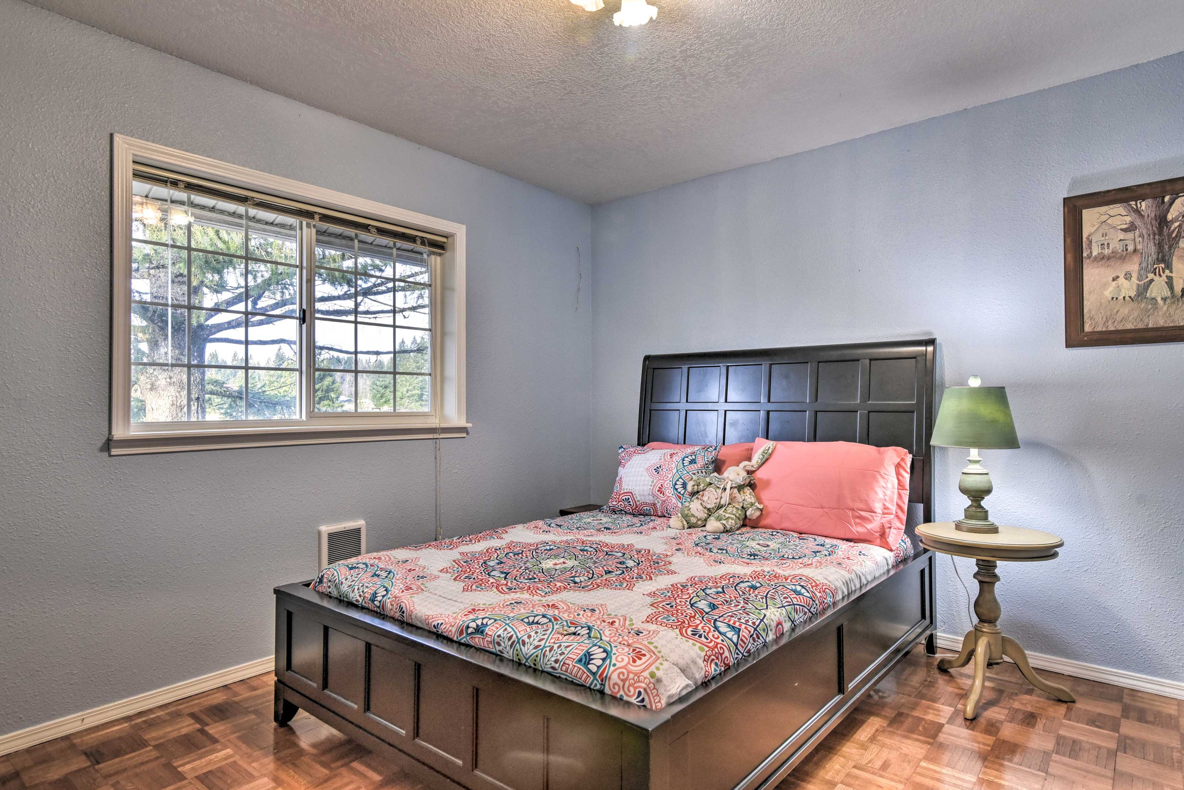 Bedroom 4 | Queen Bed