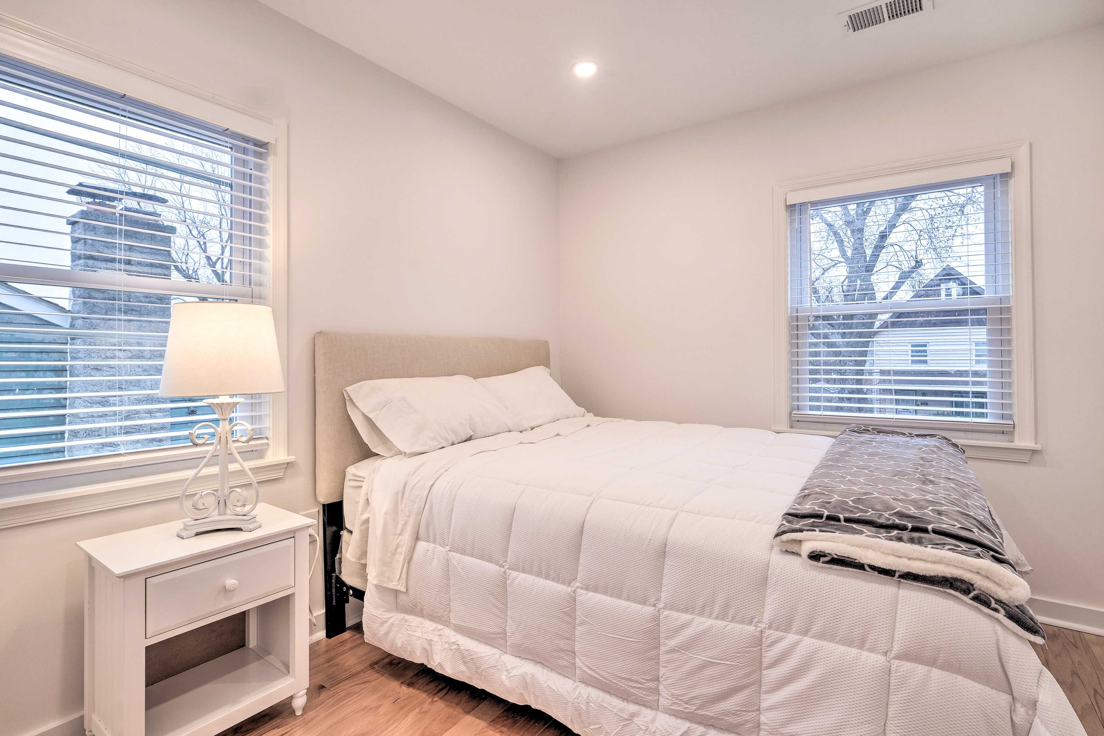 Bedroom 3 | Queen Bed