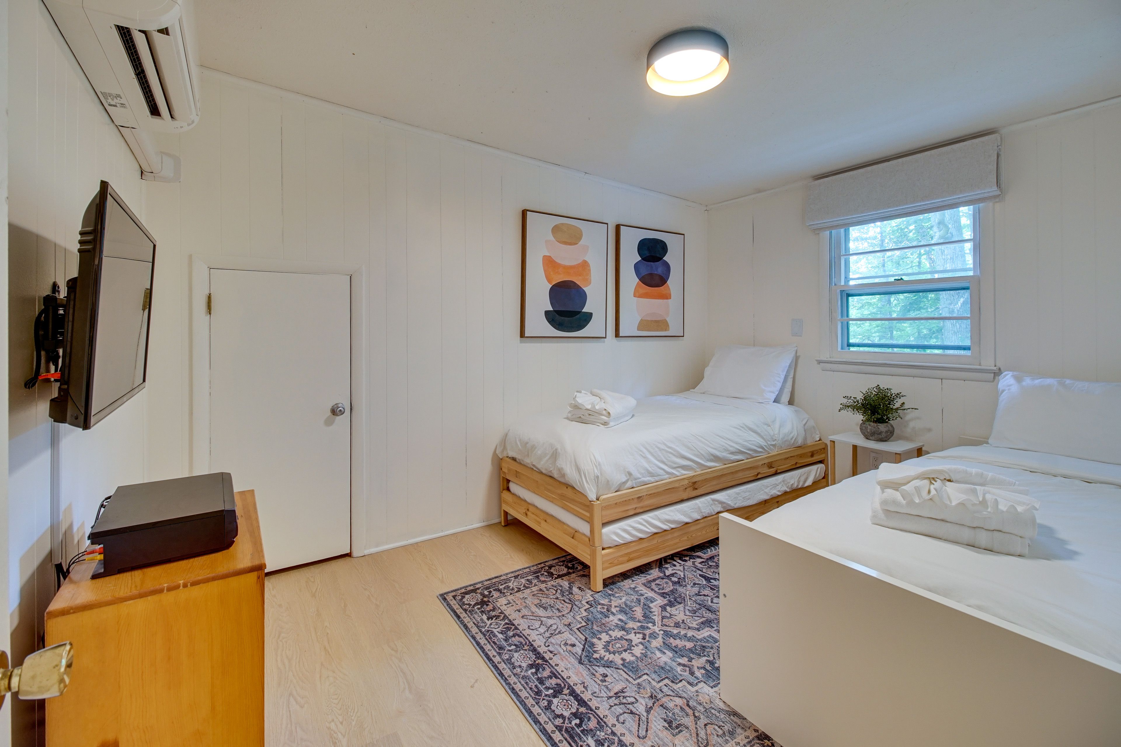 Bedroom 3 | 3 Twin Beds