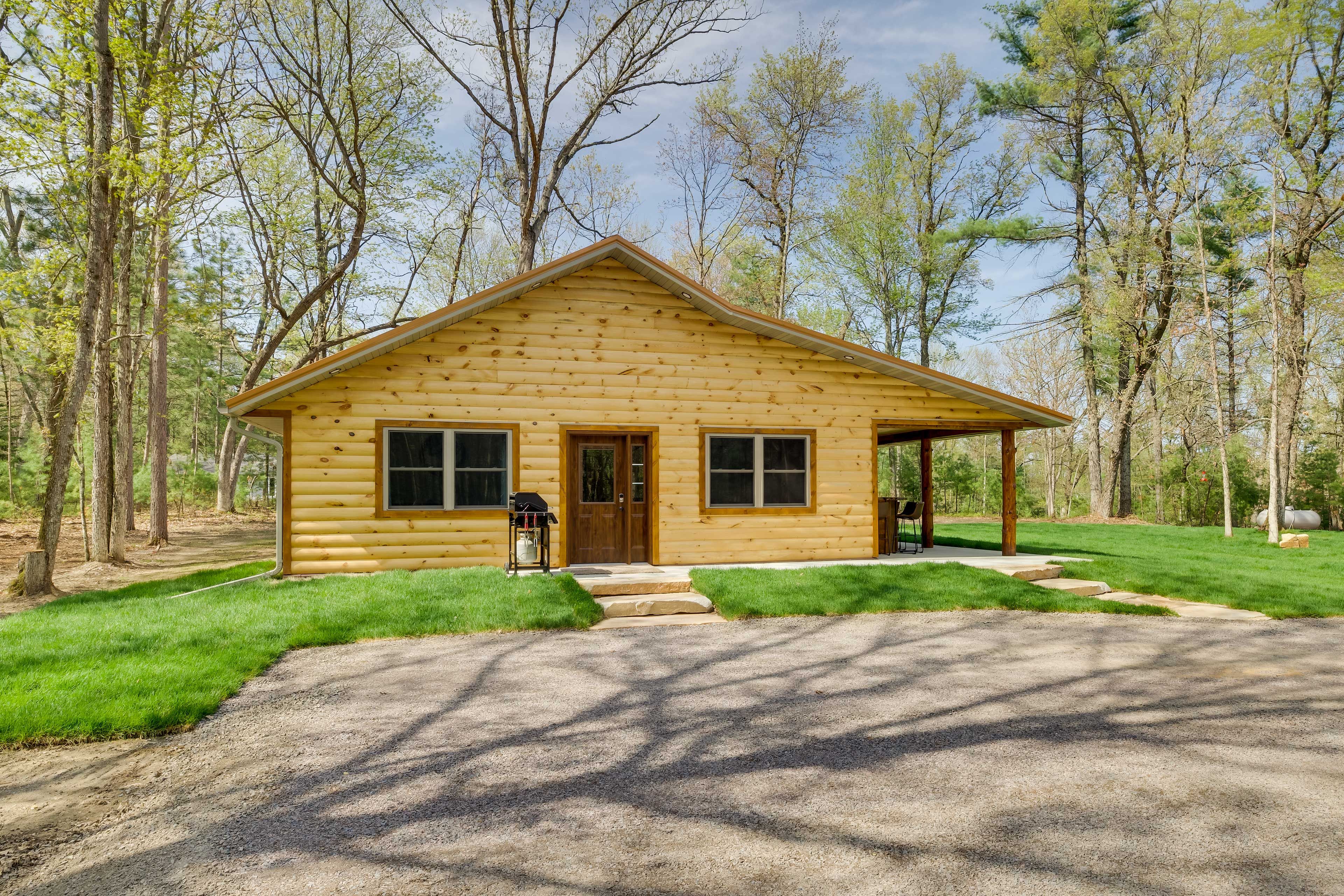 Parking | Driveway (6 Vehicles) | RV/Trailer Parking