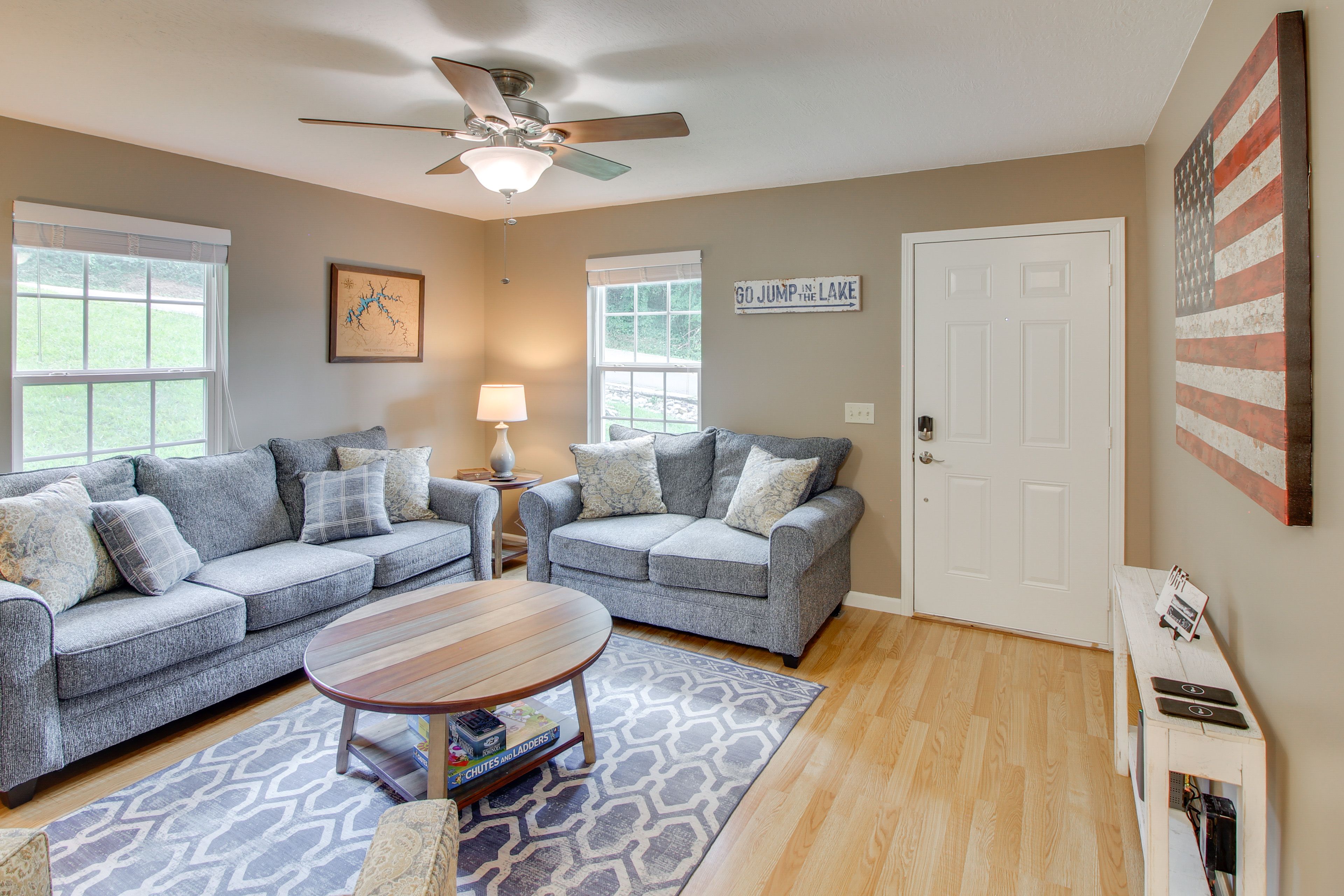 Living Room | Central A/C | Free WiFi