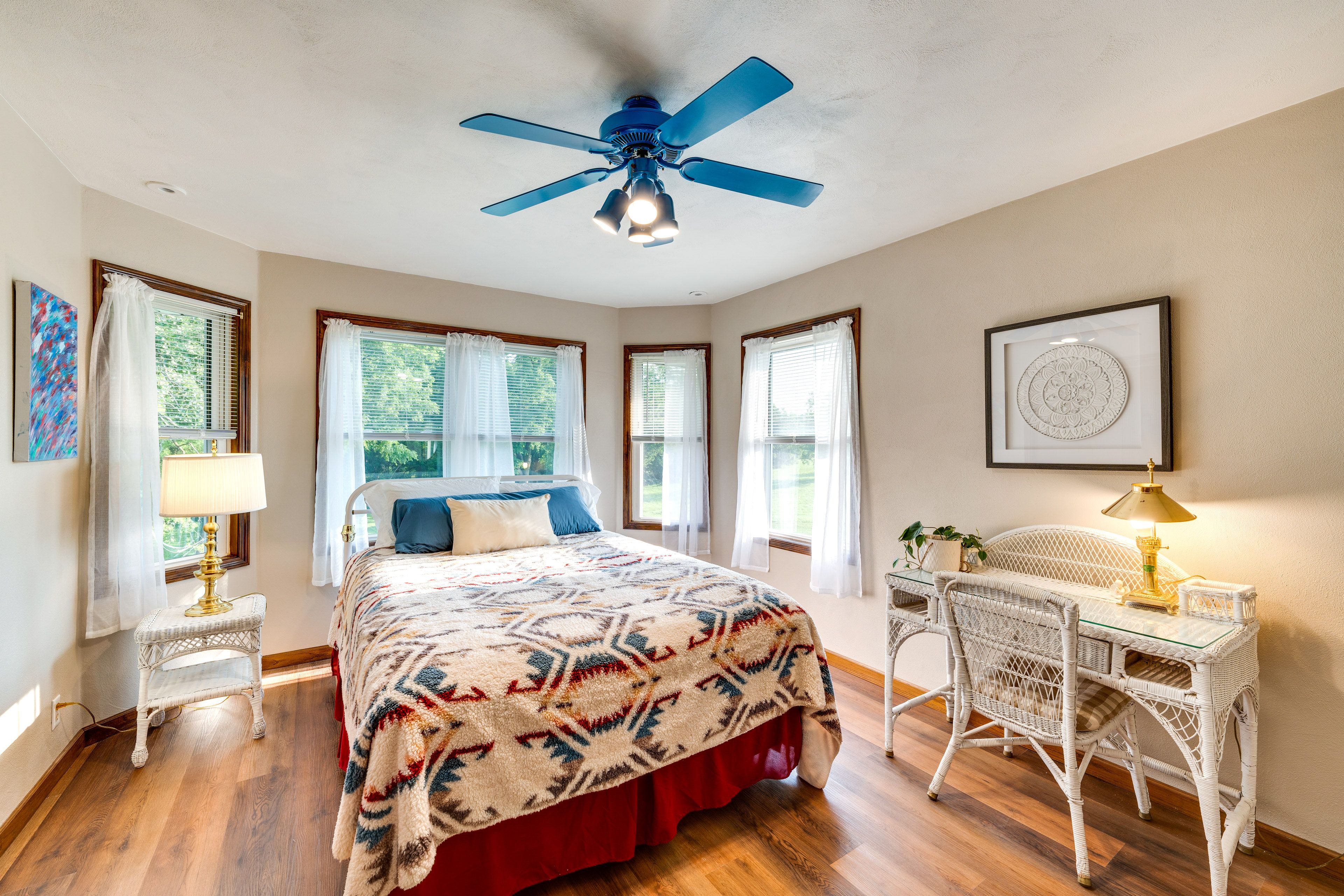 Bedroom 3 | Queen Bed
