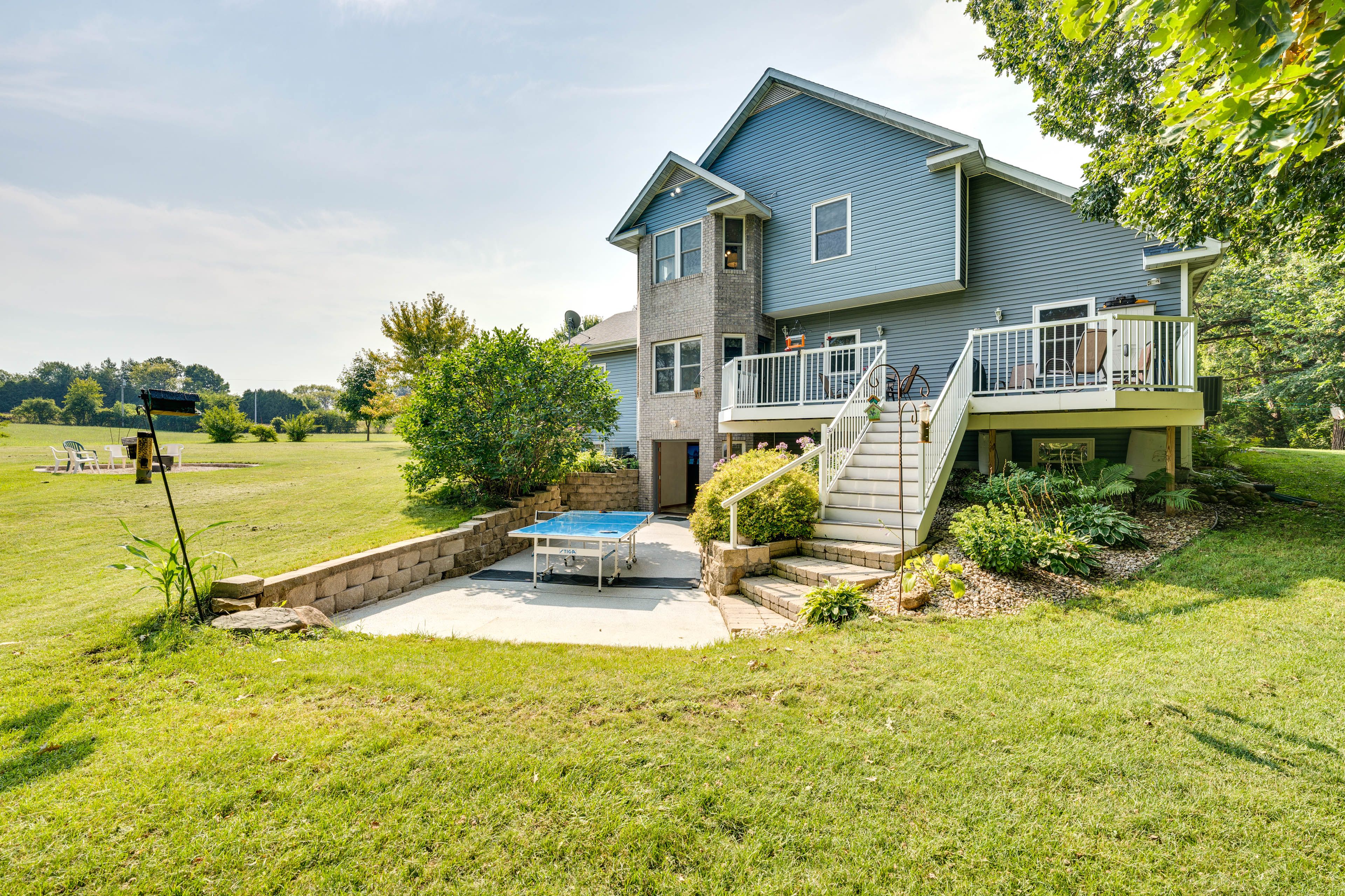 Backyard | Deck | Ping Pong Table | Outdoor Seating Areas