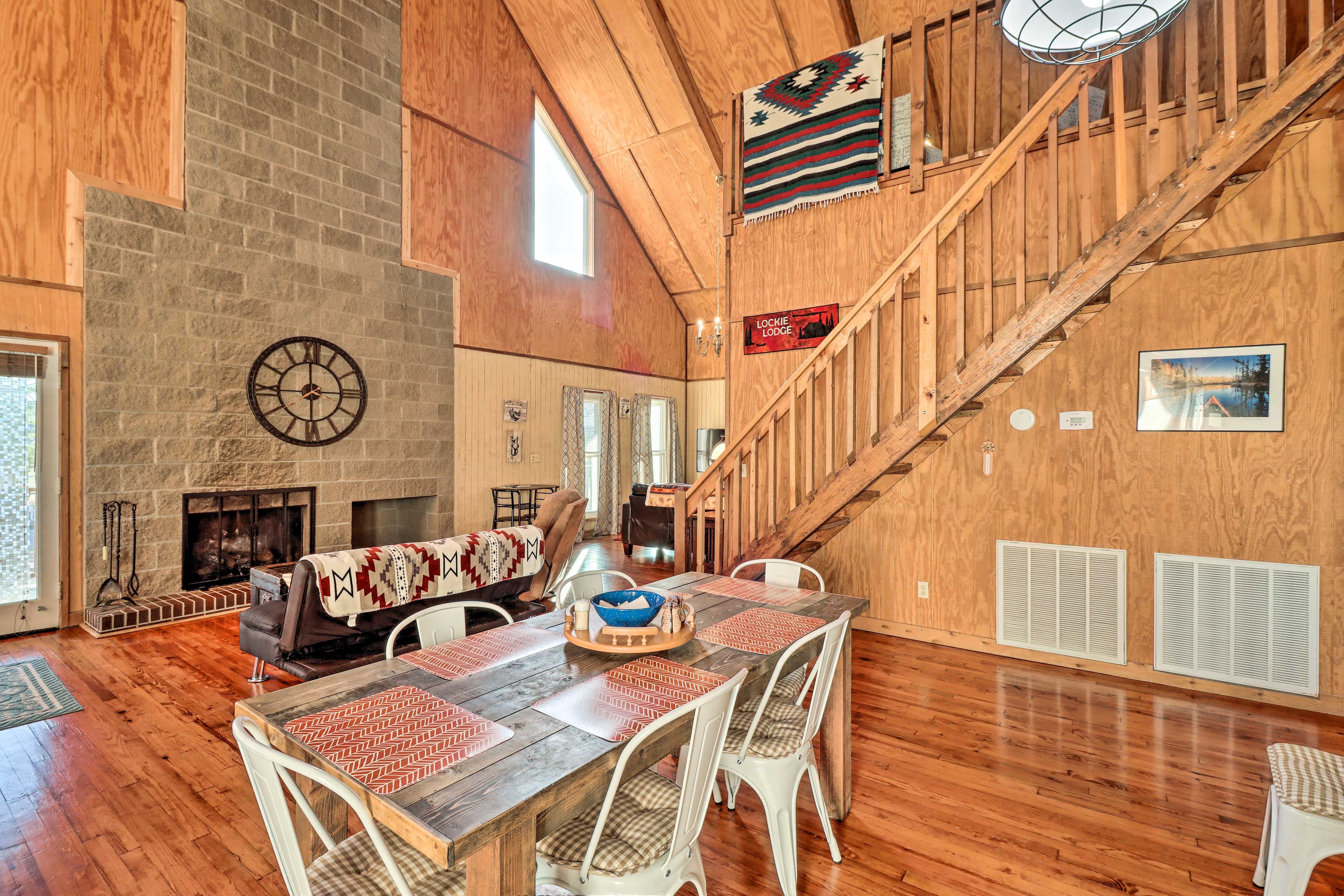 Dining Area | 1st Floor