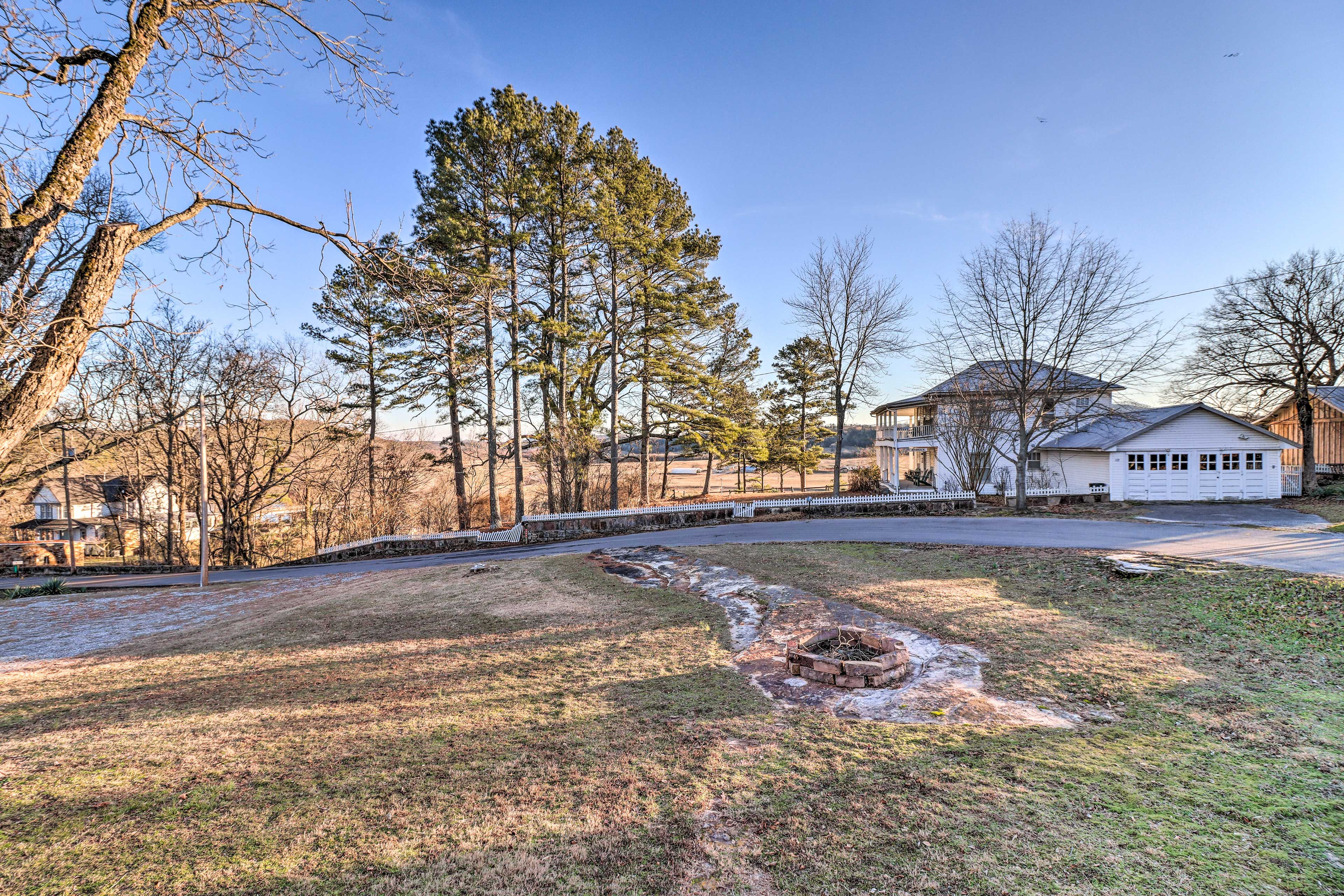 Front Yard | Fire Pit