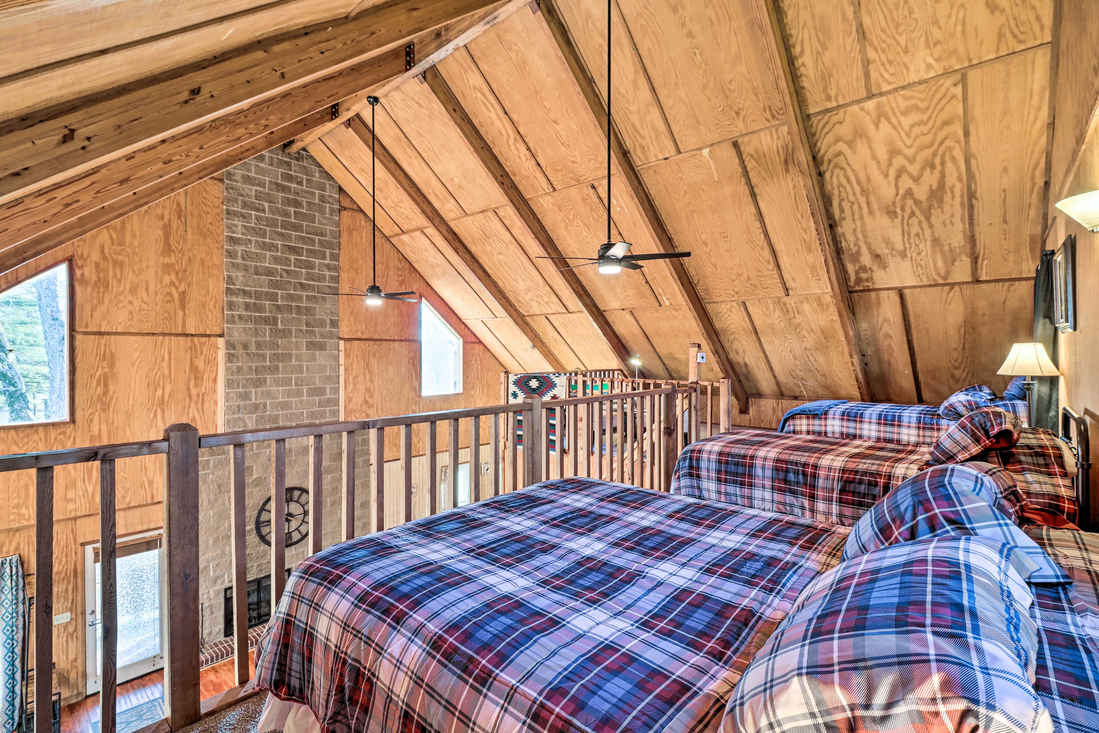 Loft | 2 Queen Beds | Twin Bed | 2nd Floor