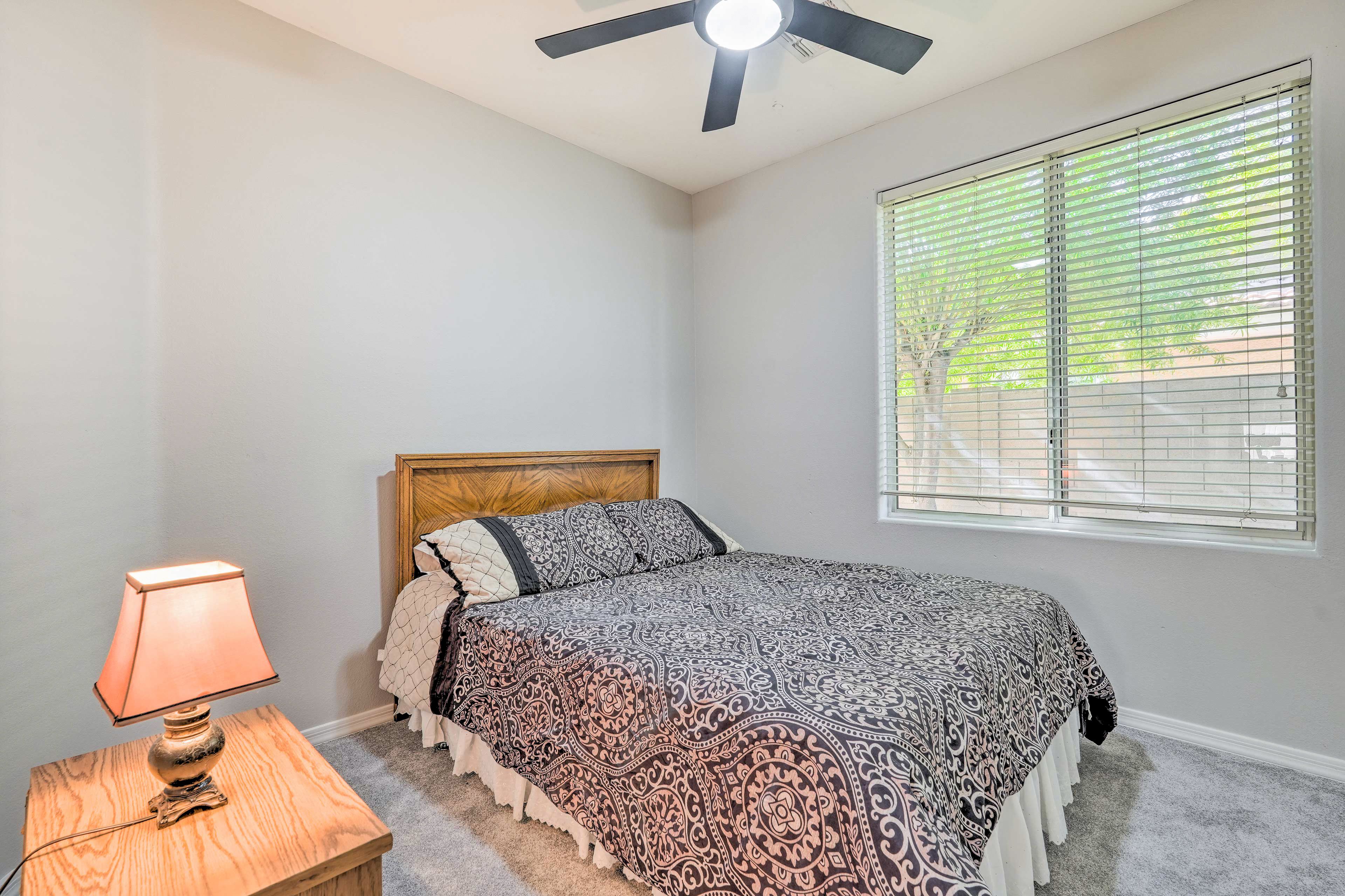 Bedroom 2 | Queen Bed