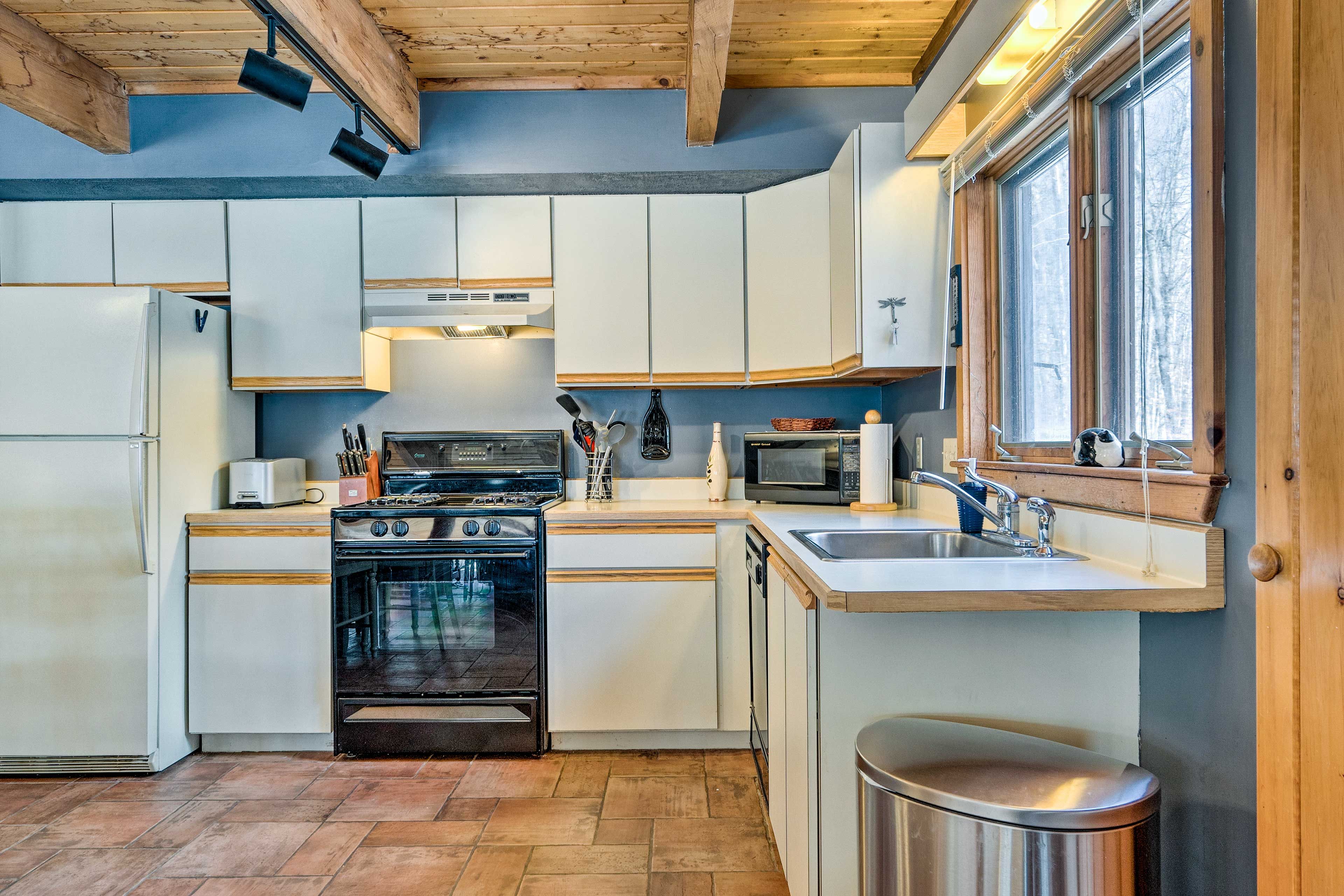 Kitchen | Cooking Basics Supplied