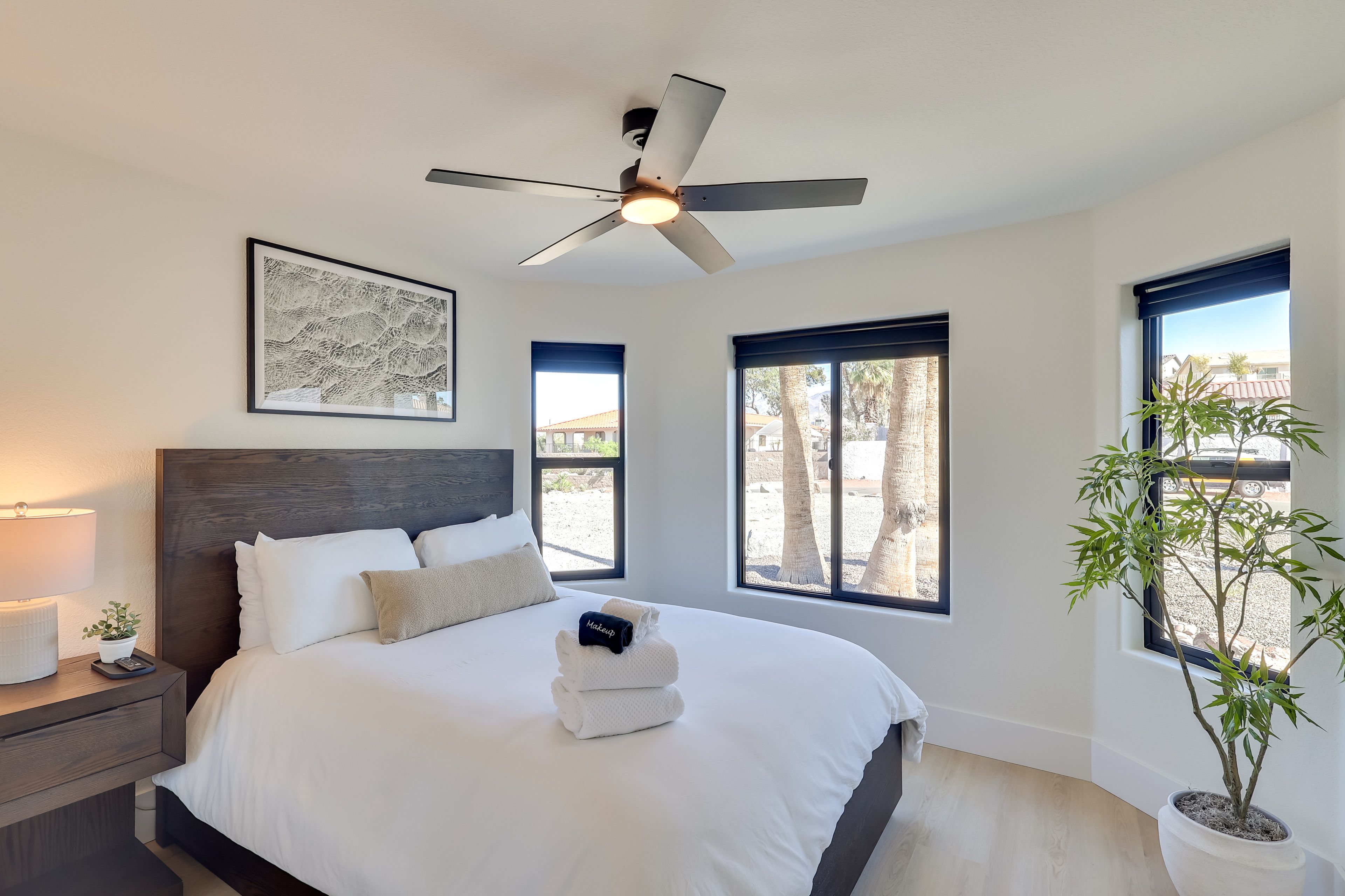 Bedroom 3 | Queen Bed