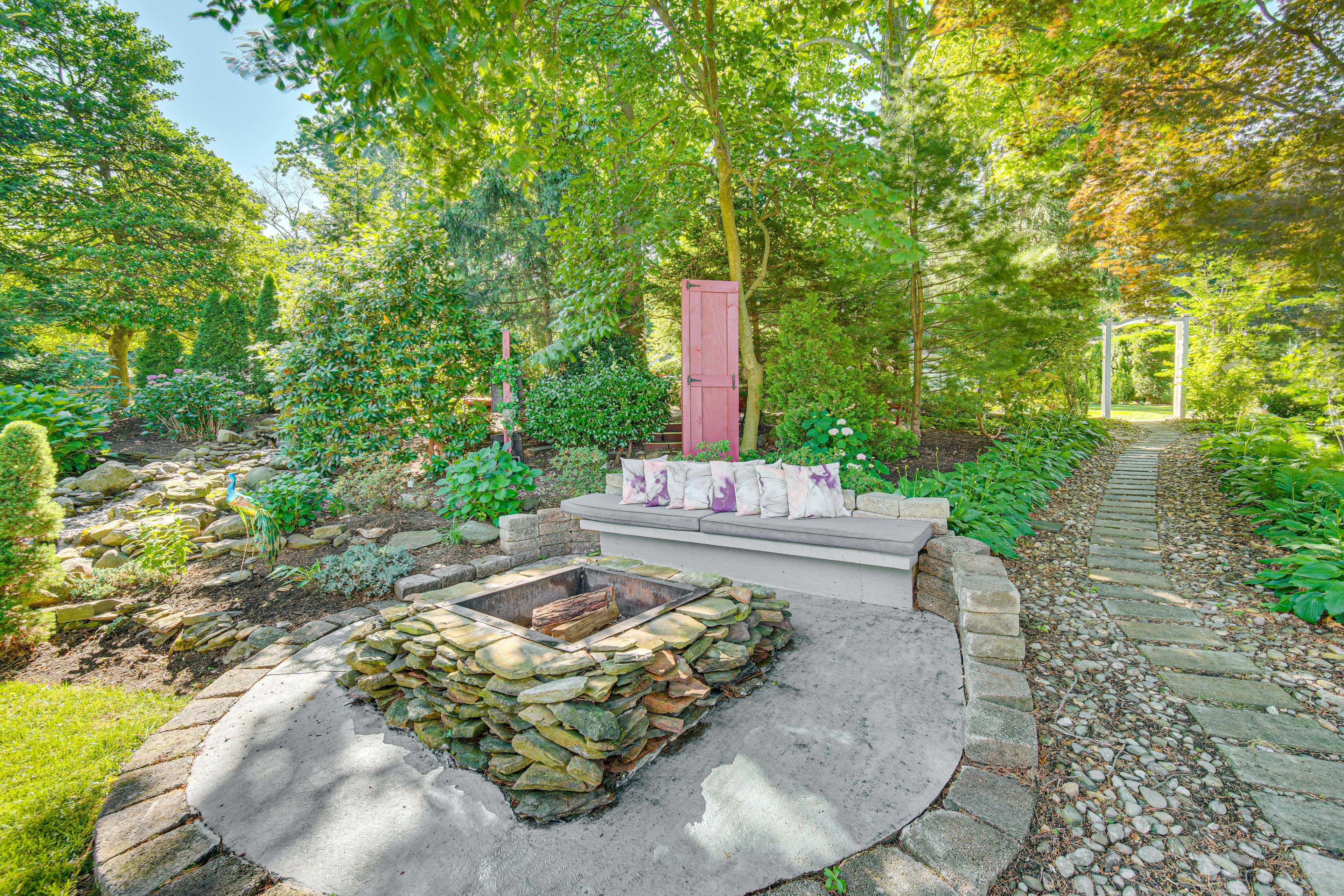 Fire Pit (Wood Provided)