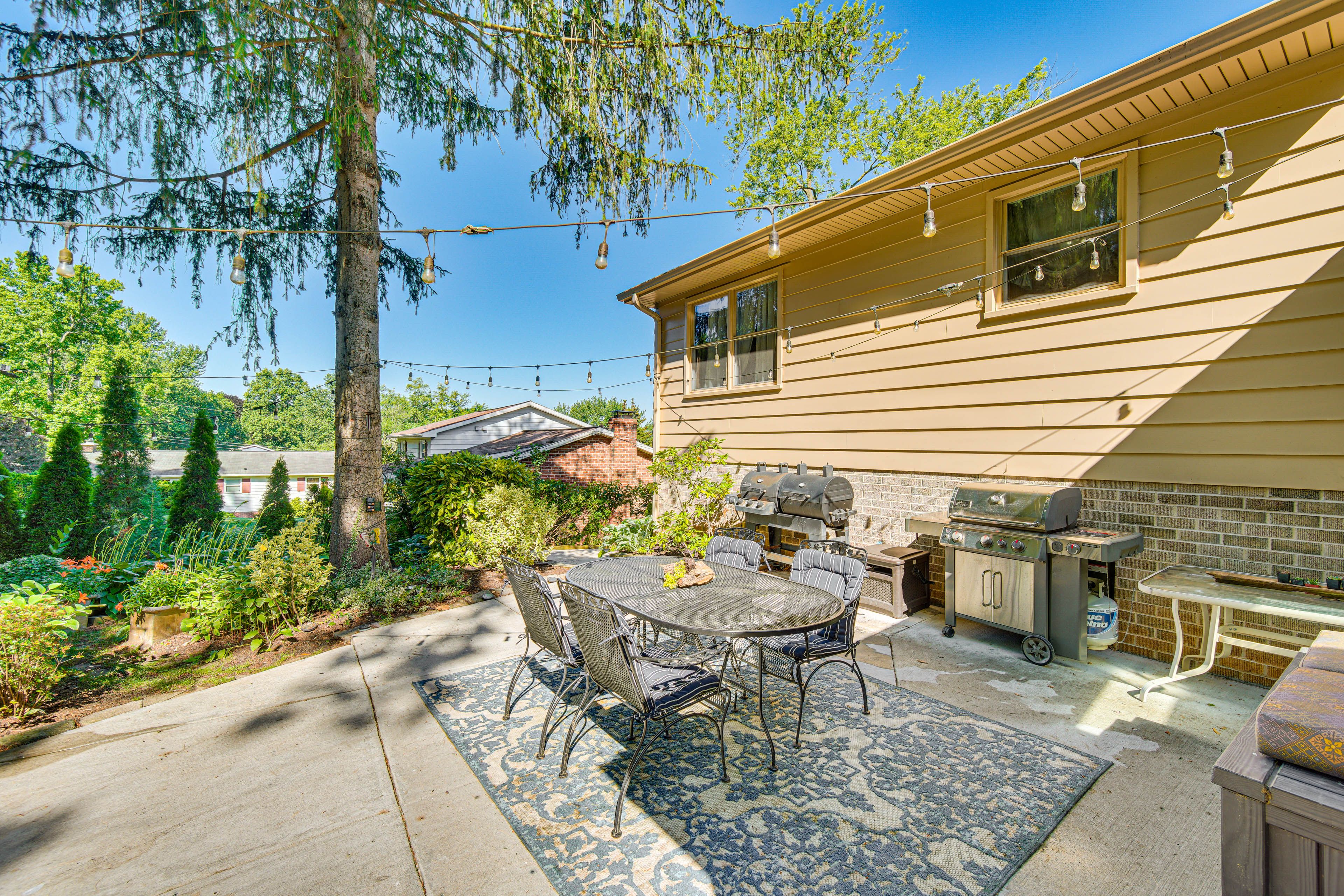 Patio | Outdoor Dining | Grill