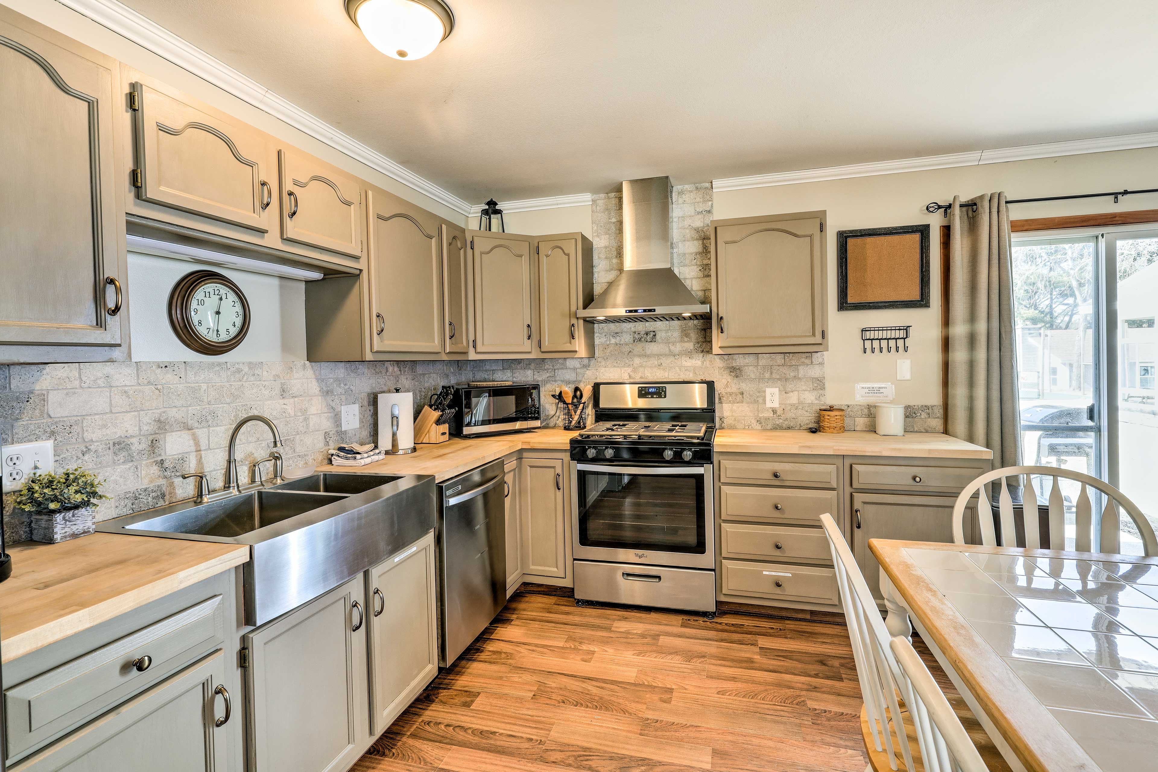 Kitchen | Coffee Maker | Blender | Crockpot | Toaster | Cooking Basics