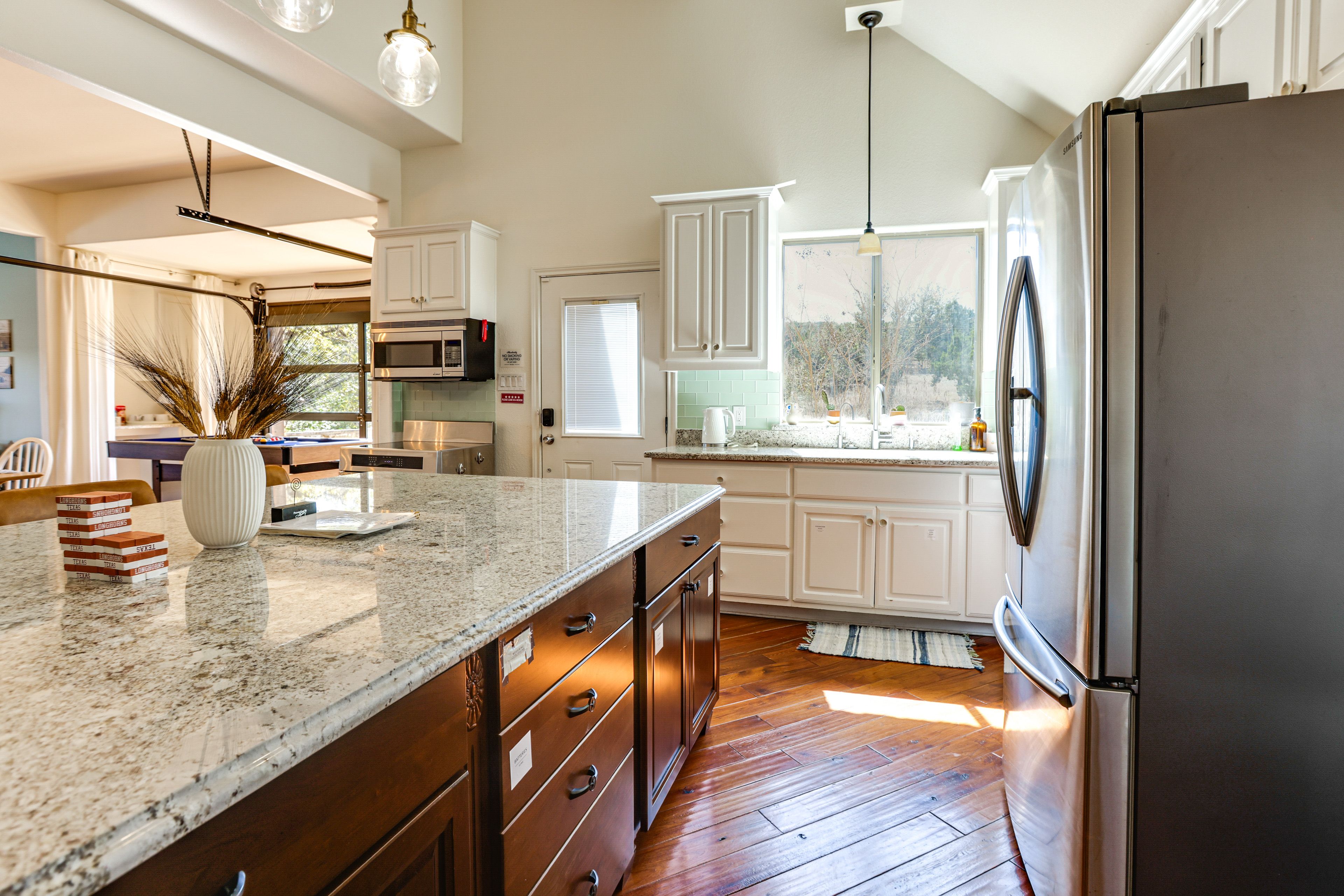 Kitchen | Main Level