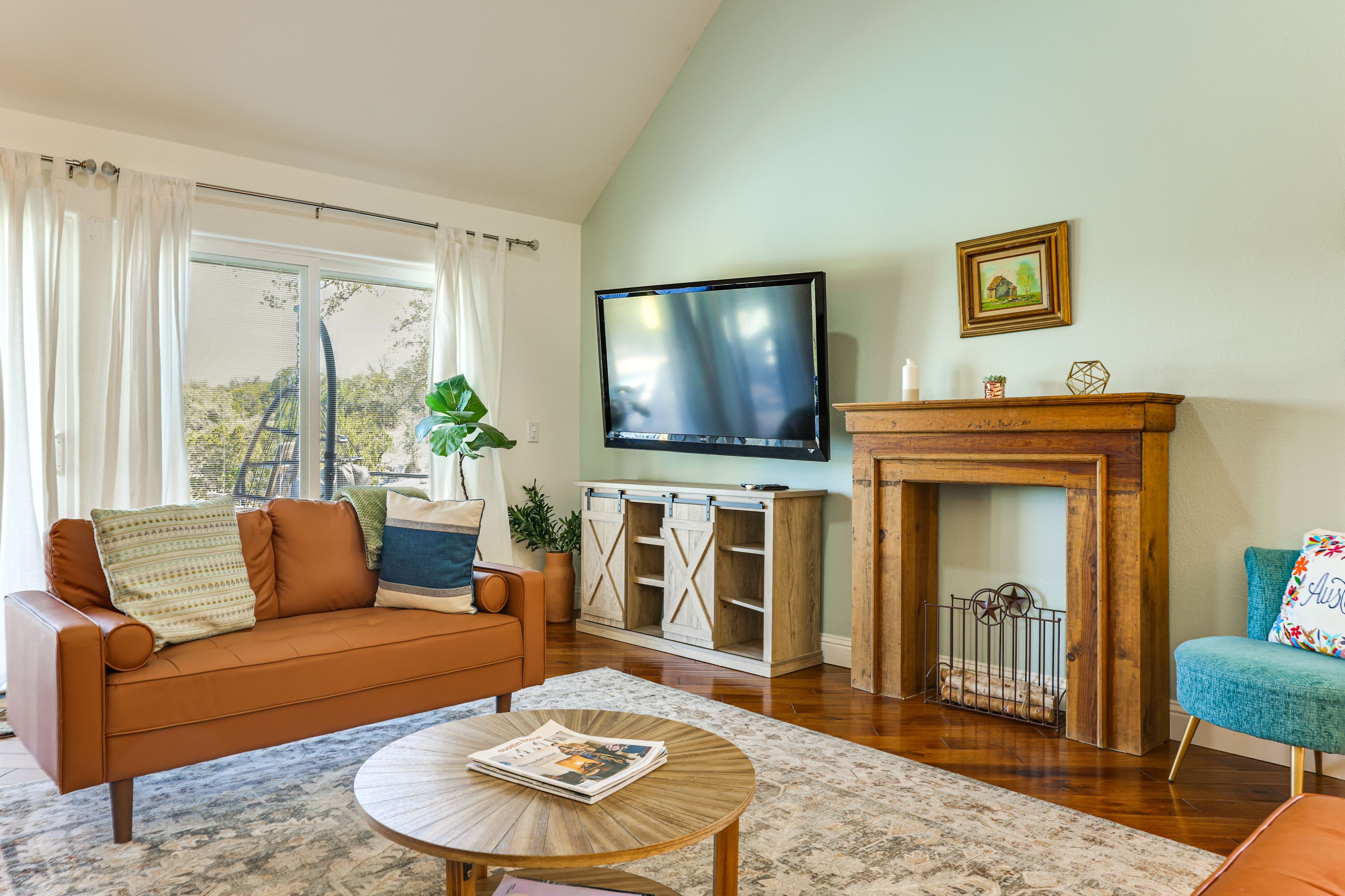 Living Room | Main Level