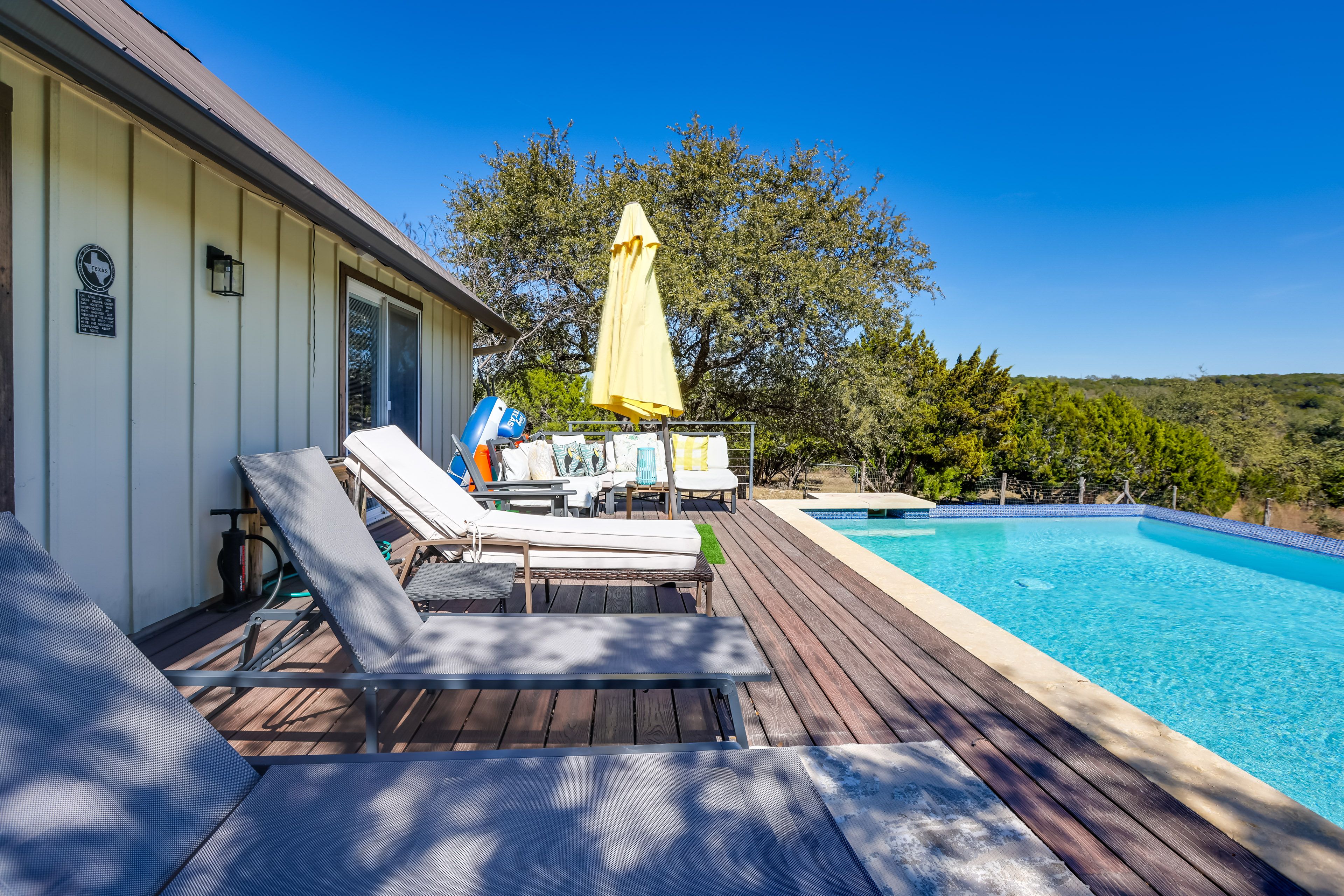 Private Infinity Pool & Spa