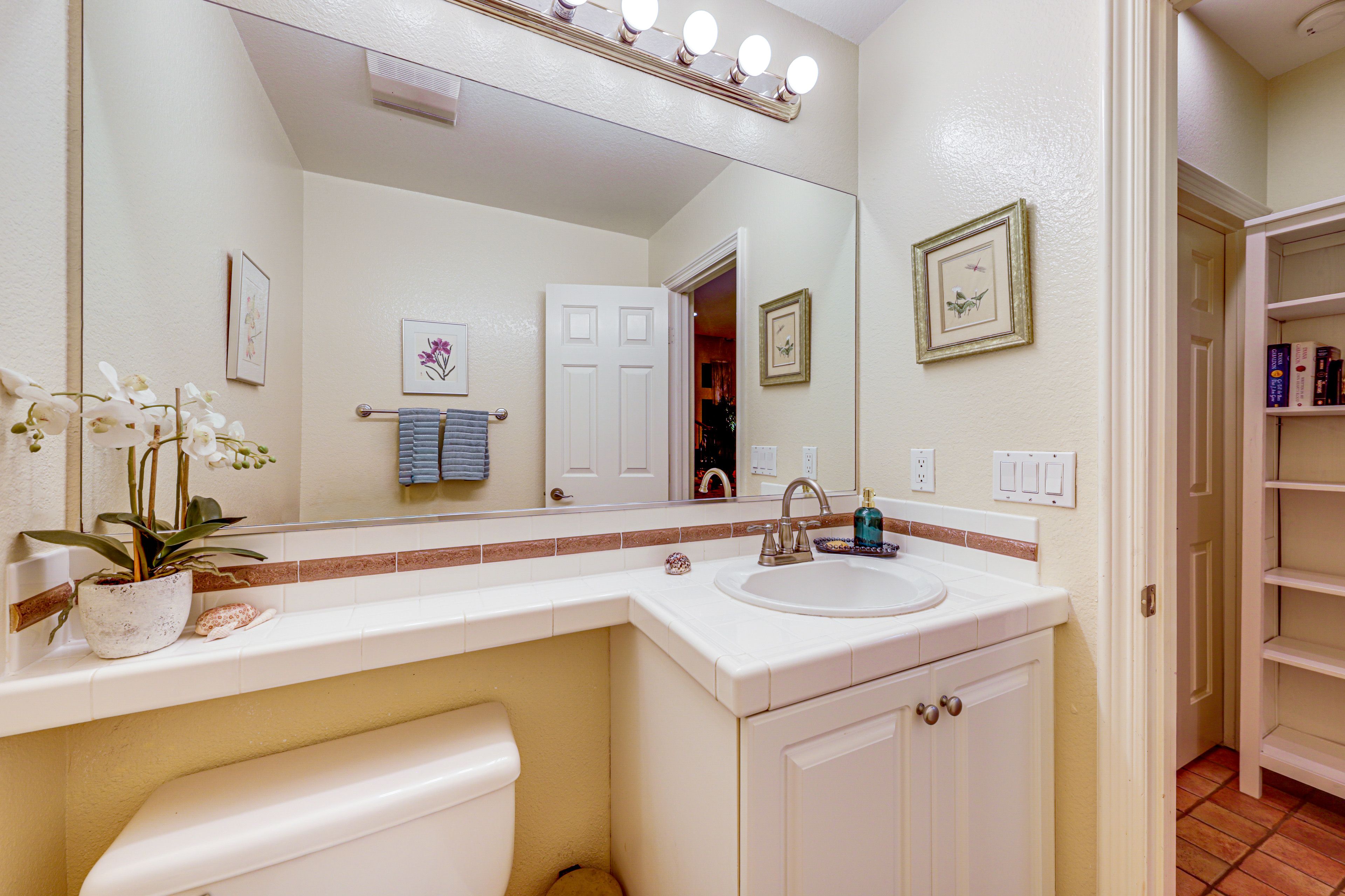 Half Bath | 1st Floor