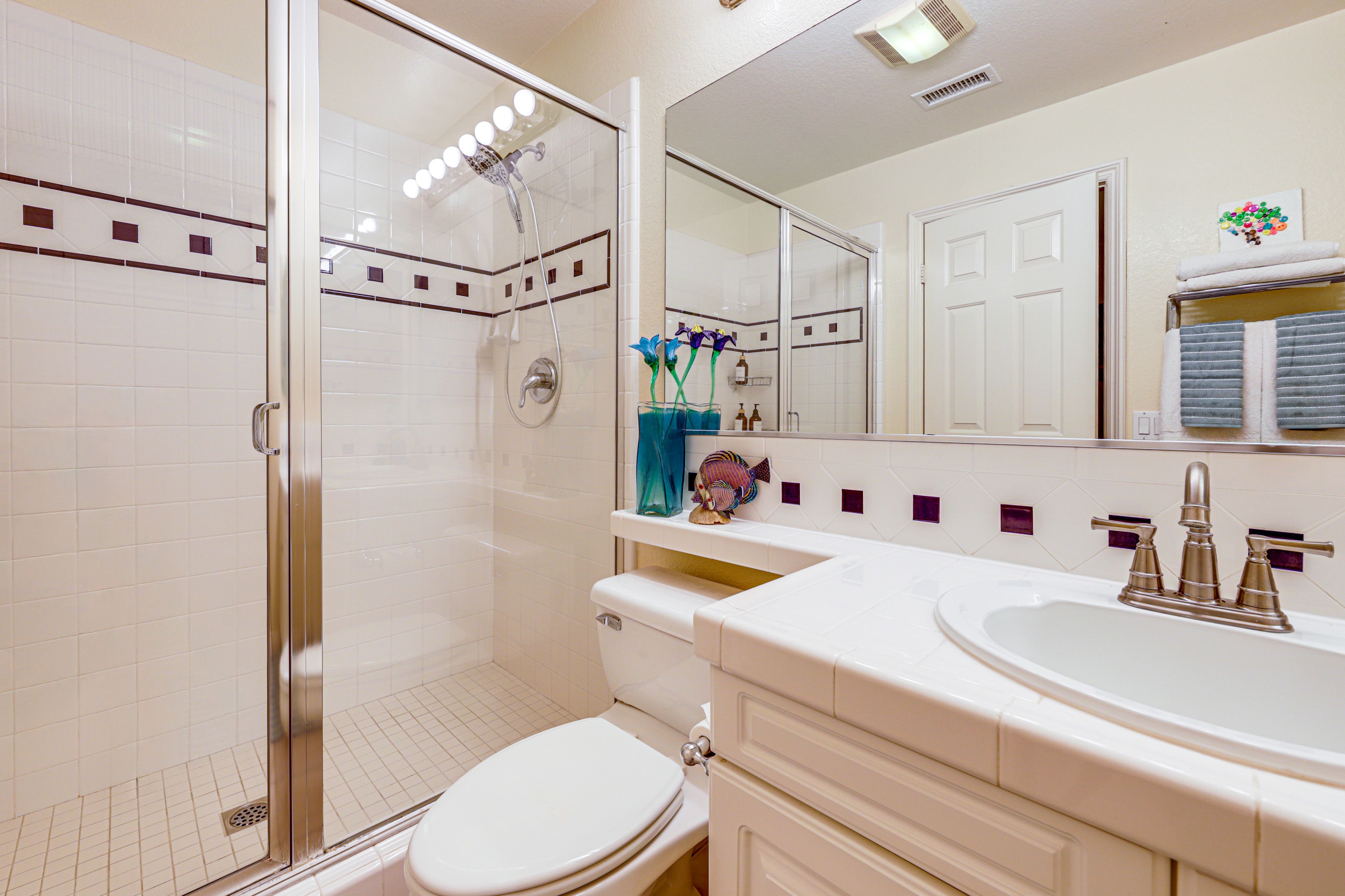 Full Bath | 1st Floor