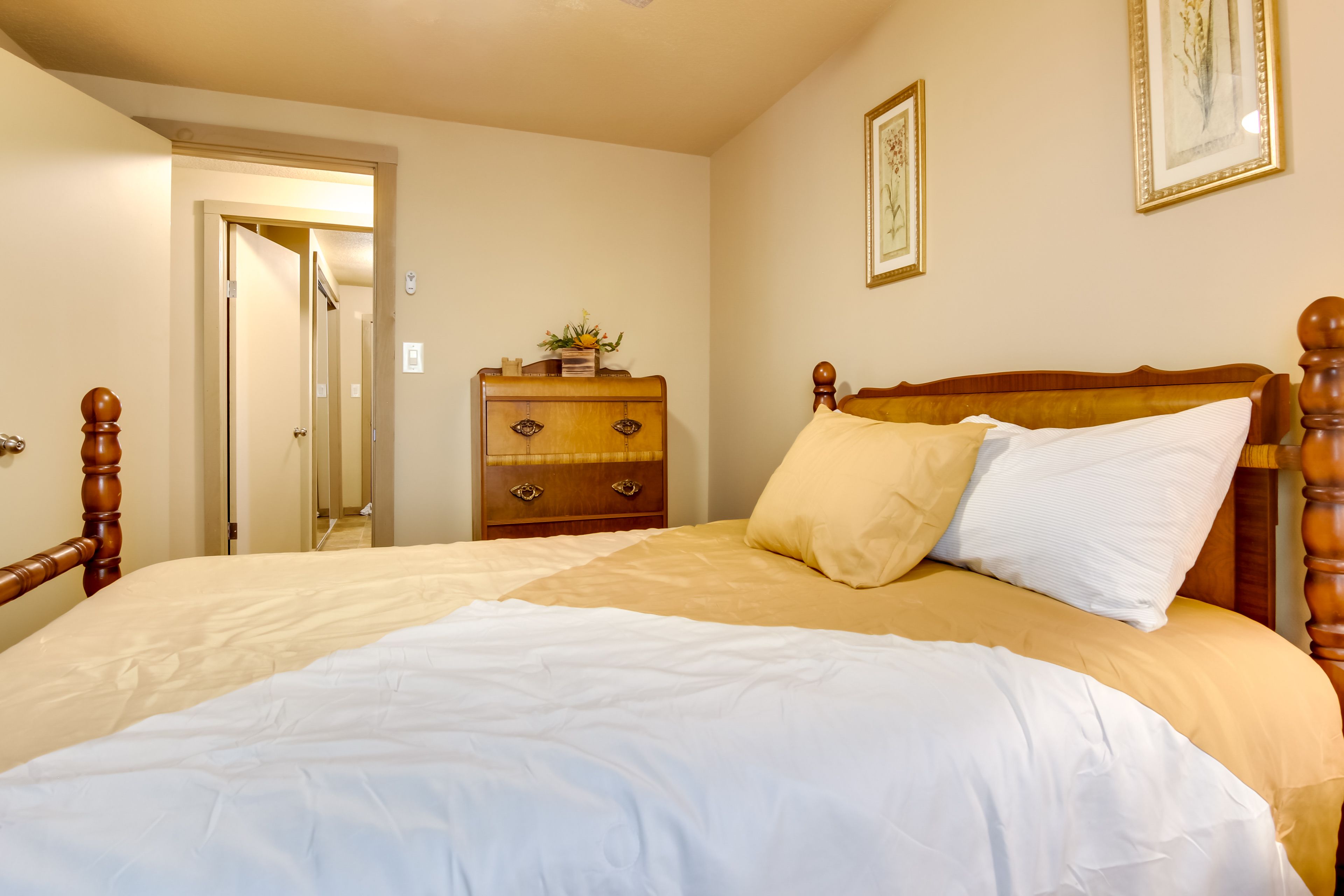 Bedroom 2 | Full Bed