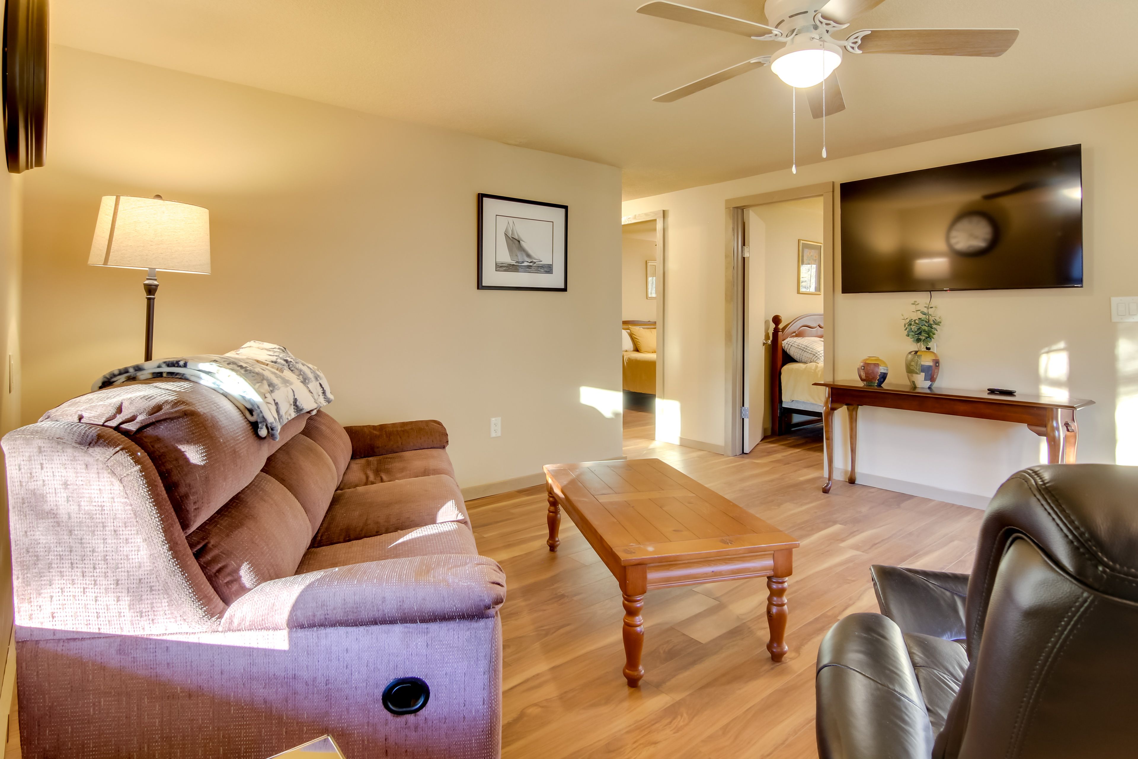 Living Room | Smart TV