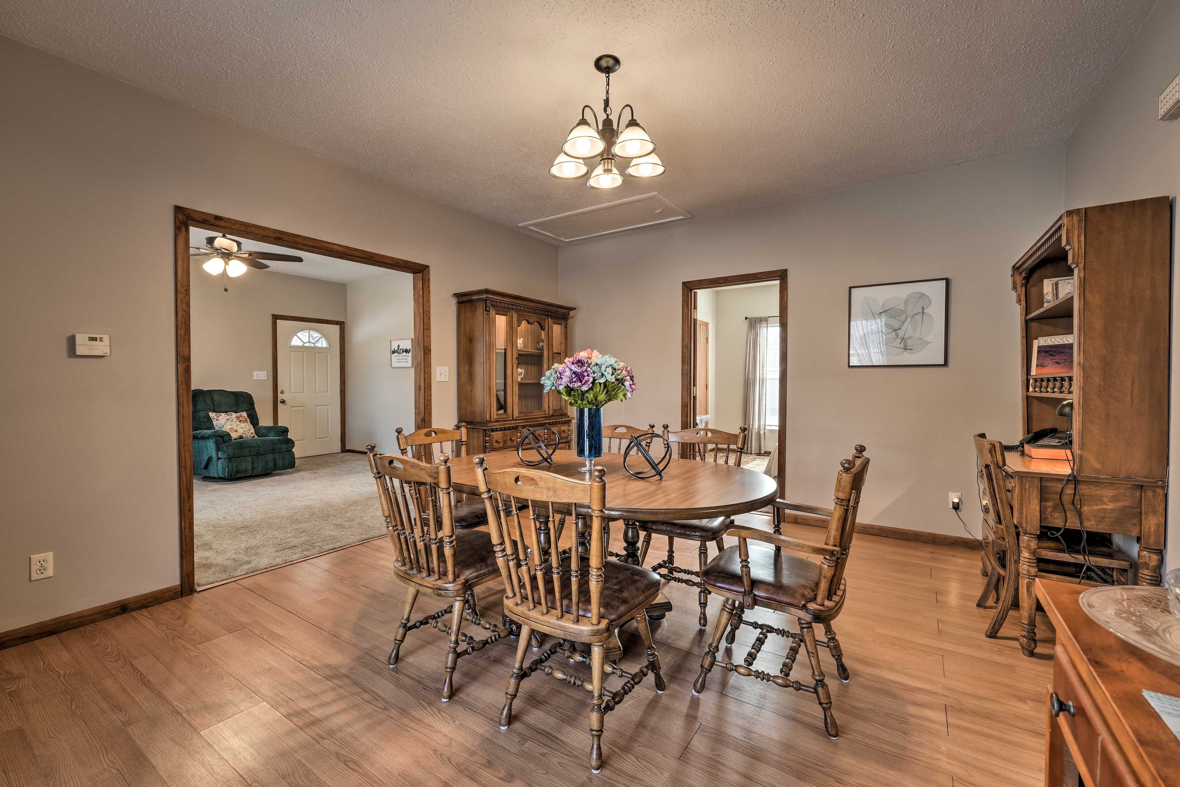 Dining Area | Dishware/Flatware | Coffee Bar | Laptop Workspace
