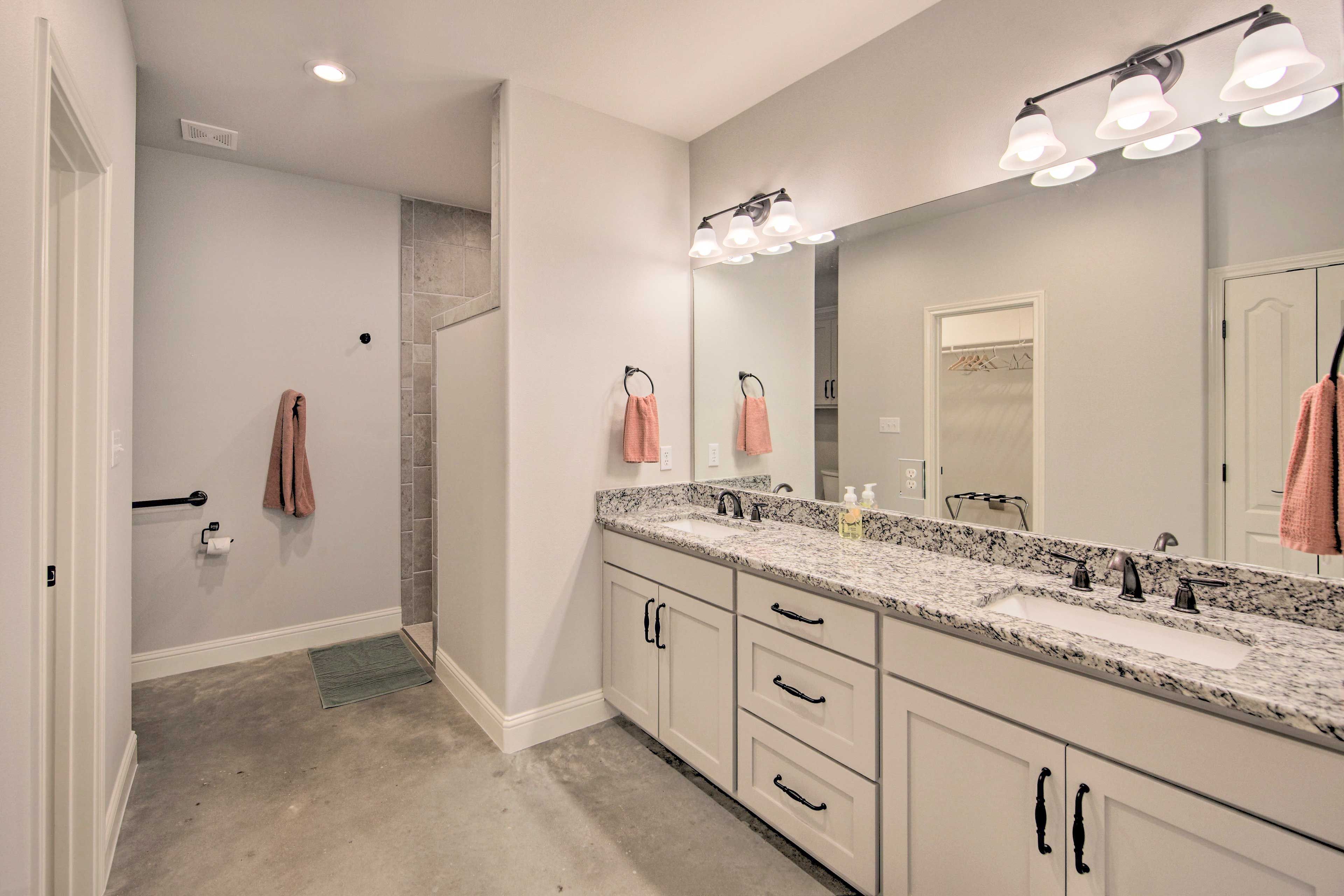 Full Bathroom | Double Sinks | Walk-In Shower | Grab Rails
