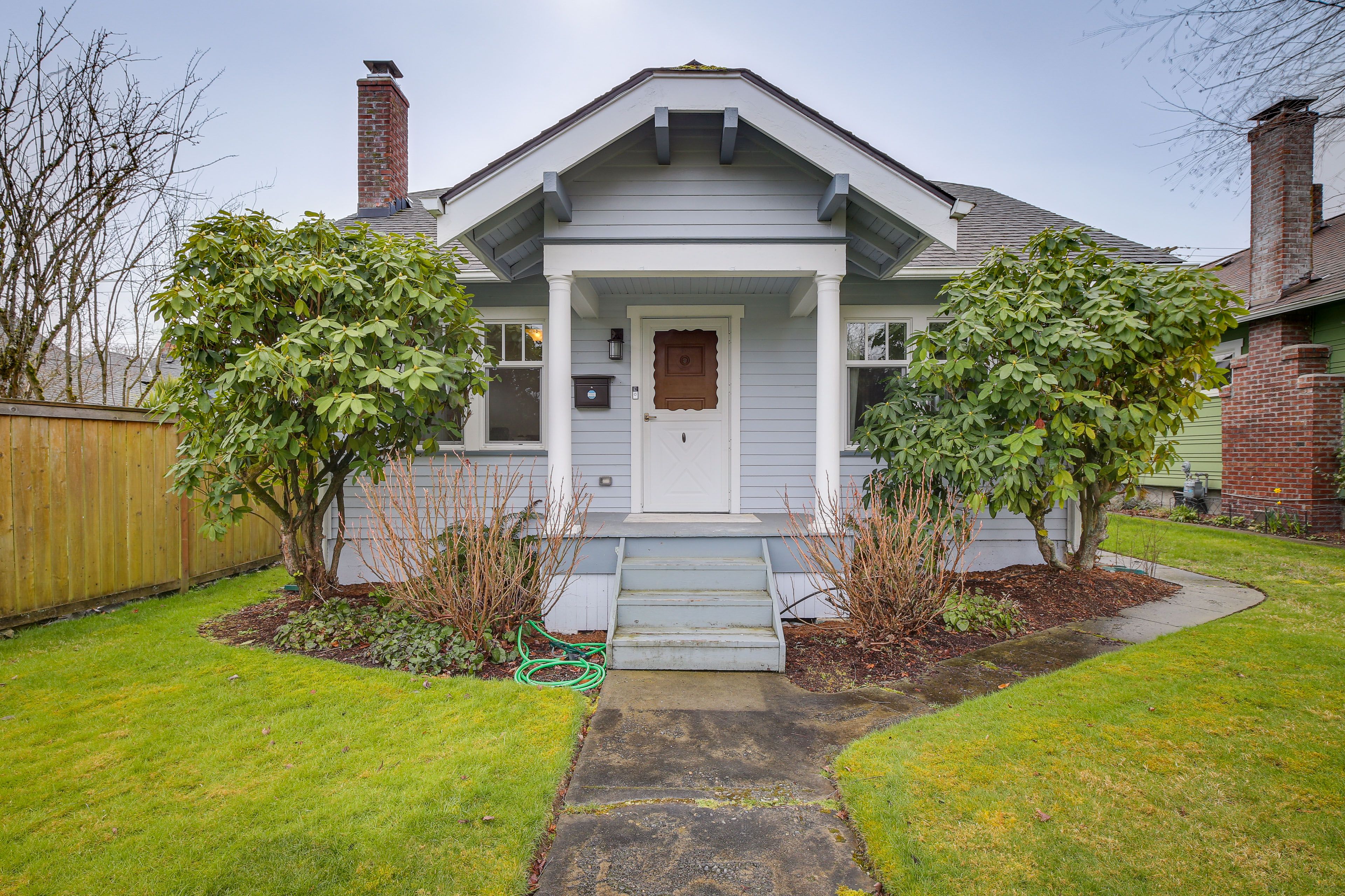Property Exterior | Free Street Parking