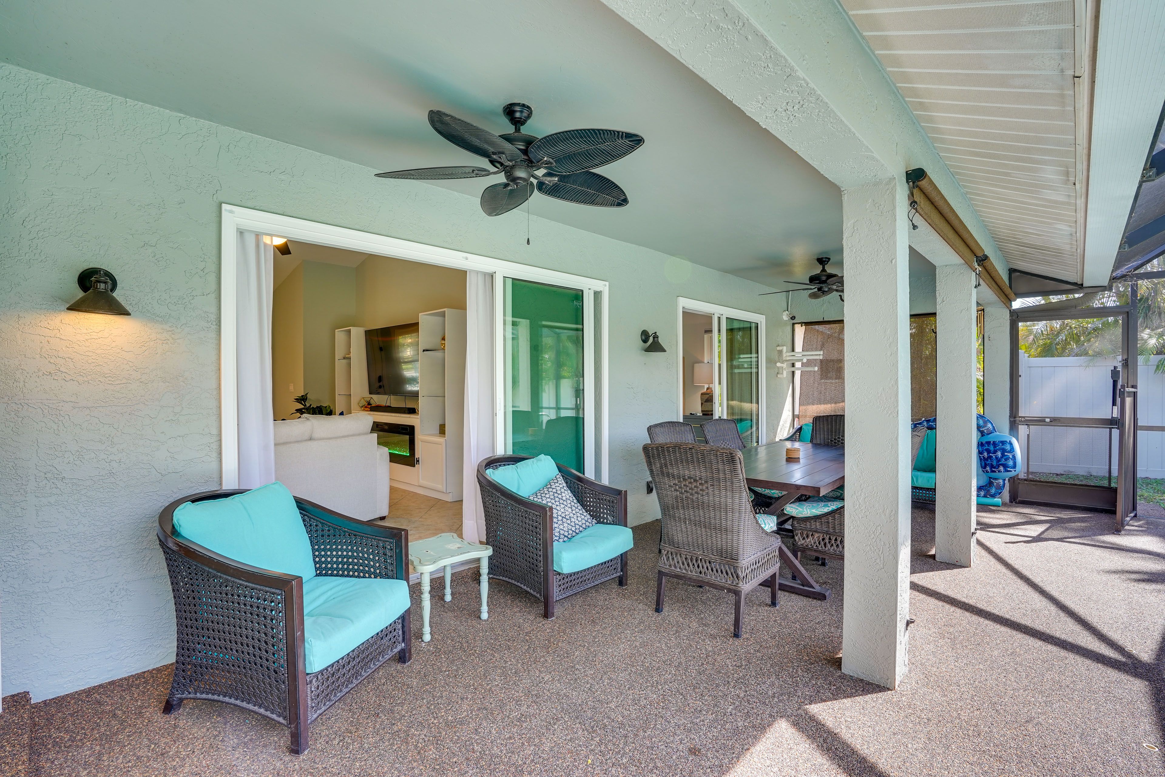 Screened-In Lanai